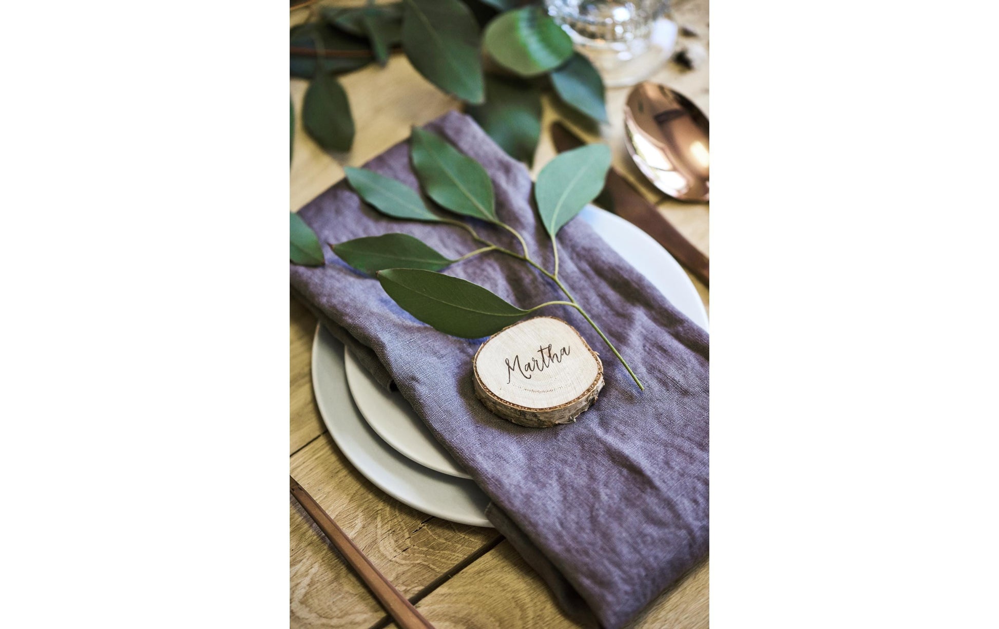 PartyDeco Tischkarten Holzscheibe Hochzeit – Braun – Ø 4,5–6,5 cm – Holz (Weide) – 6 Stk
