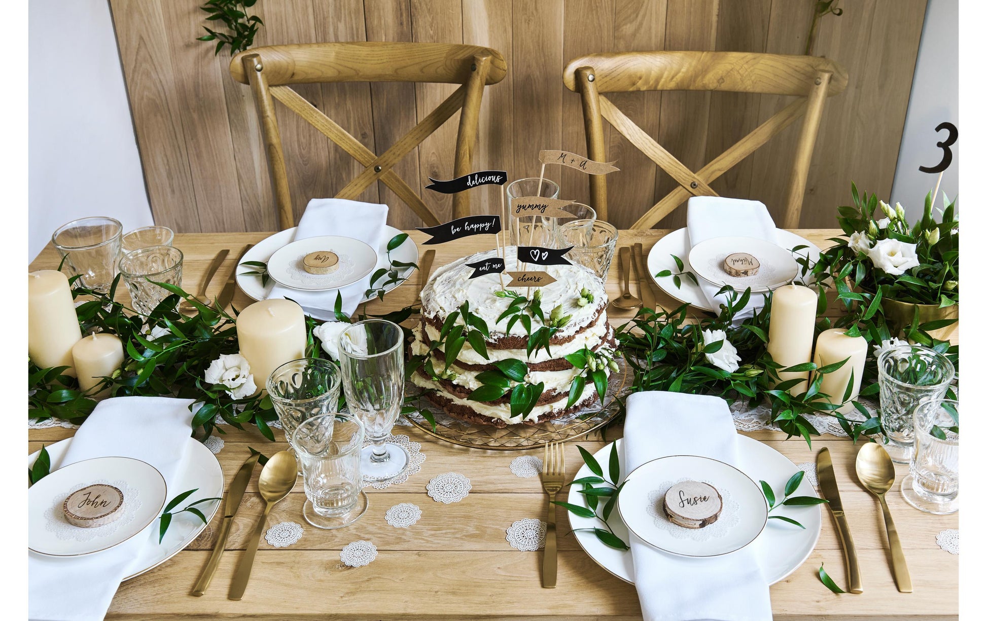 PartyDeco Tischkarten Holzscheibe Hochzeit – Braun – Ø 4,5–6,5 cm – Holz (Weide) – 6 Stk