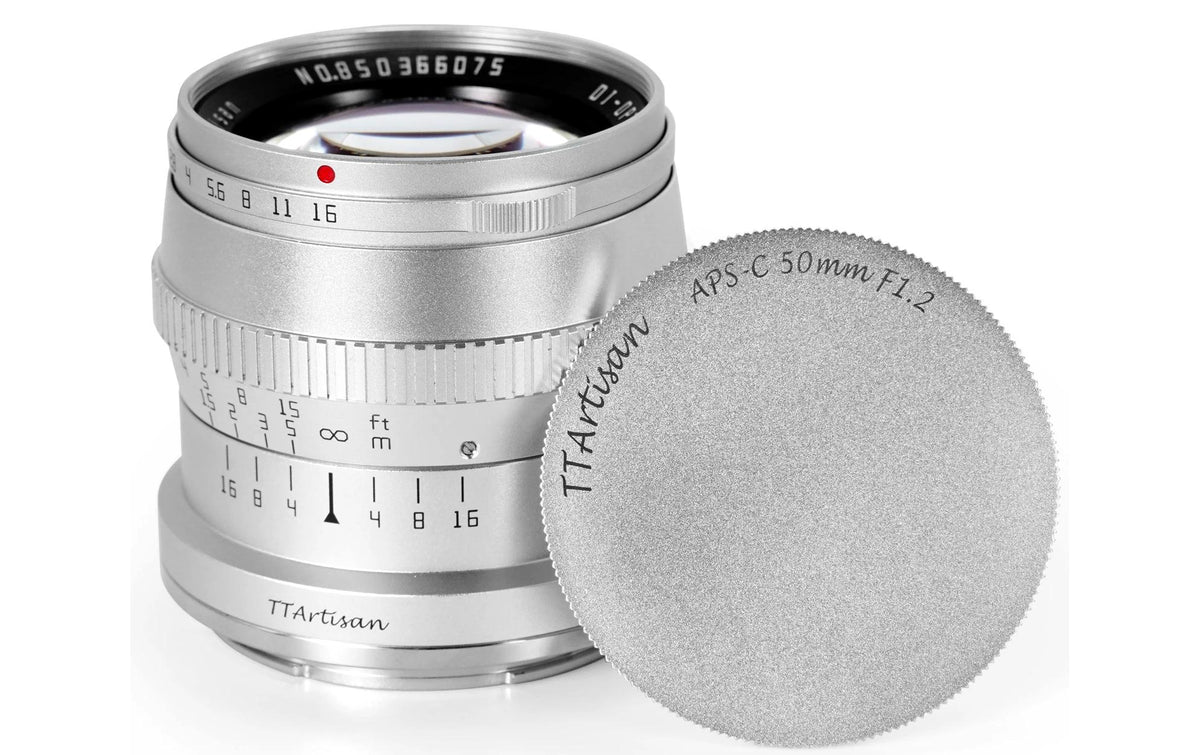 TTArtisan A17S 50 mm f/1.2 Standard-Objektiv – manuell, 52 mm Filter, 336 g – für Fujifilm X-Mount – Silber