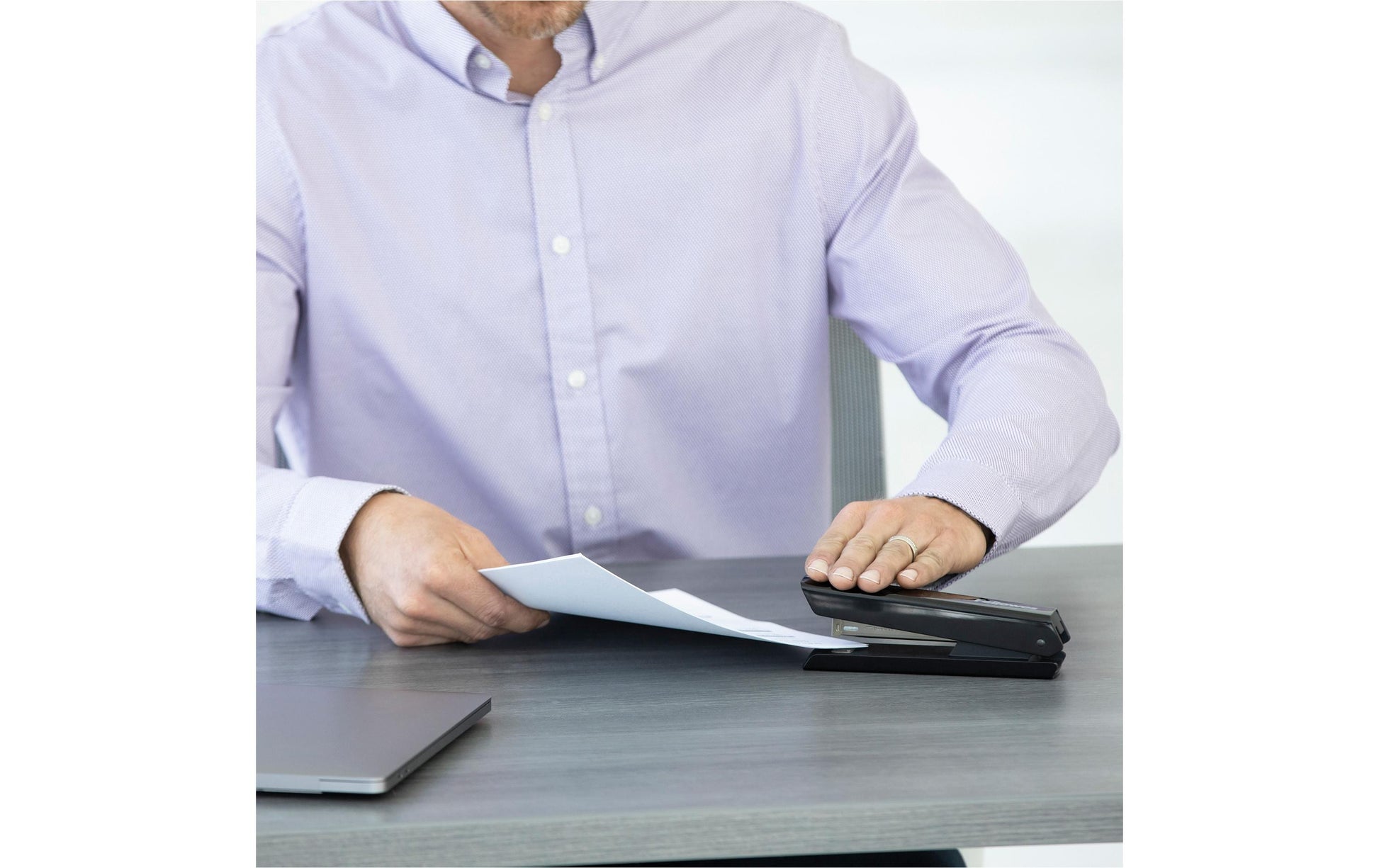 Fellowes LX820 Heftgerät – 20 Blatt, schwarz