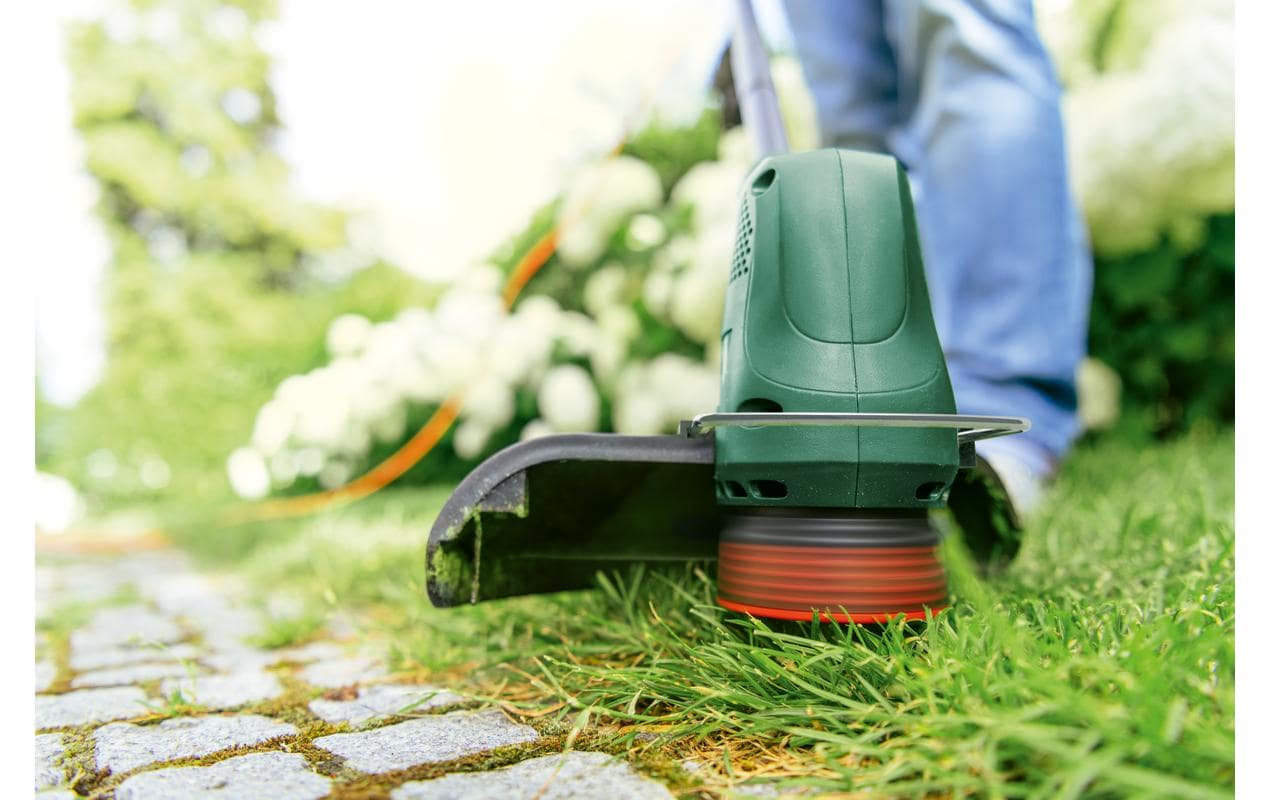 Bosch EasyGrassCut 23 Rasentrimmer – 280 W – Schnittbreite 23 cm, Faden