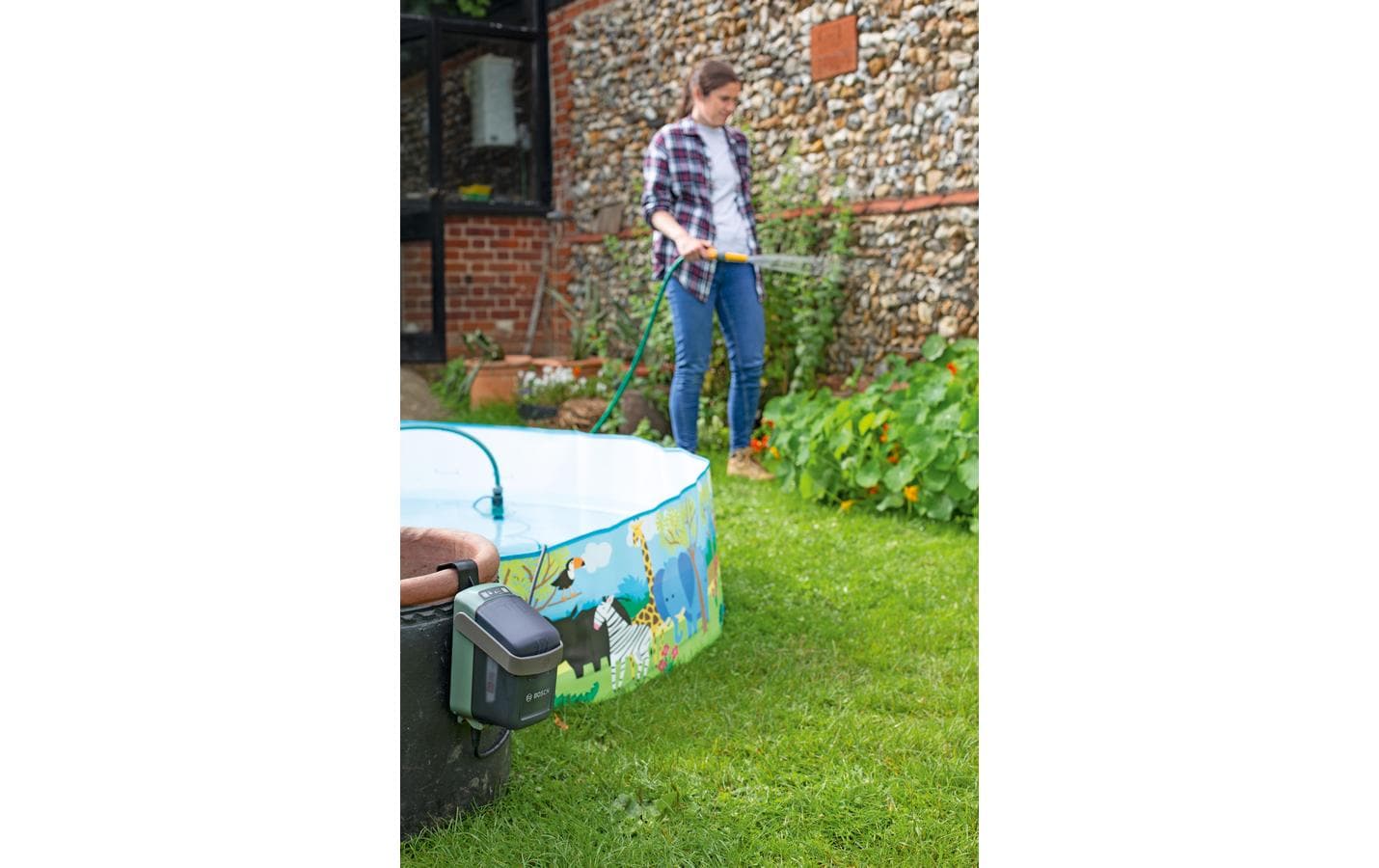 Bosch GardenPump18V-2000 Gartenpumpe – 18 V – Fördermenge 2000 l/h – Solo – POWER FOR ALL
