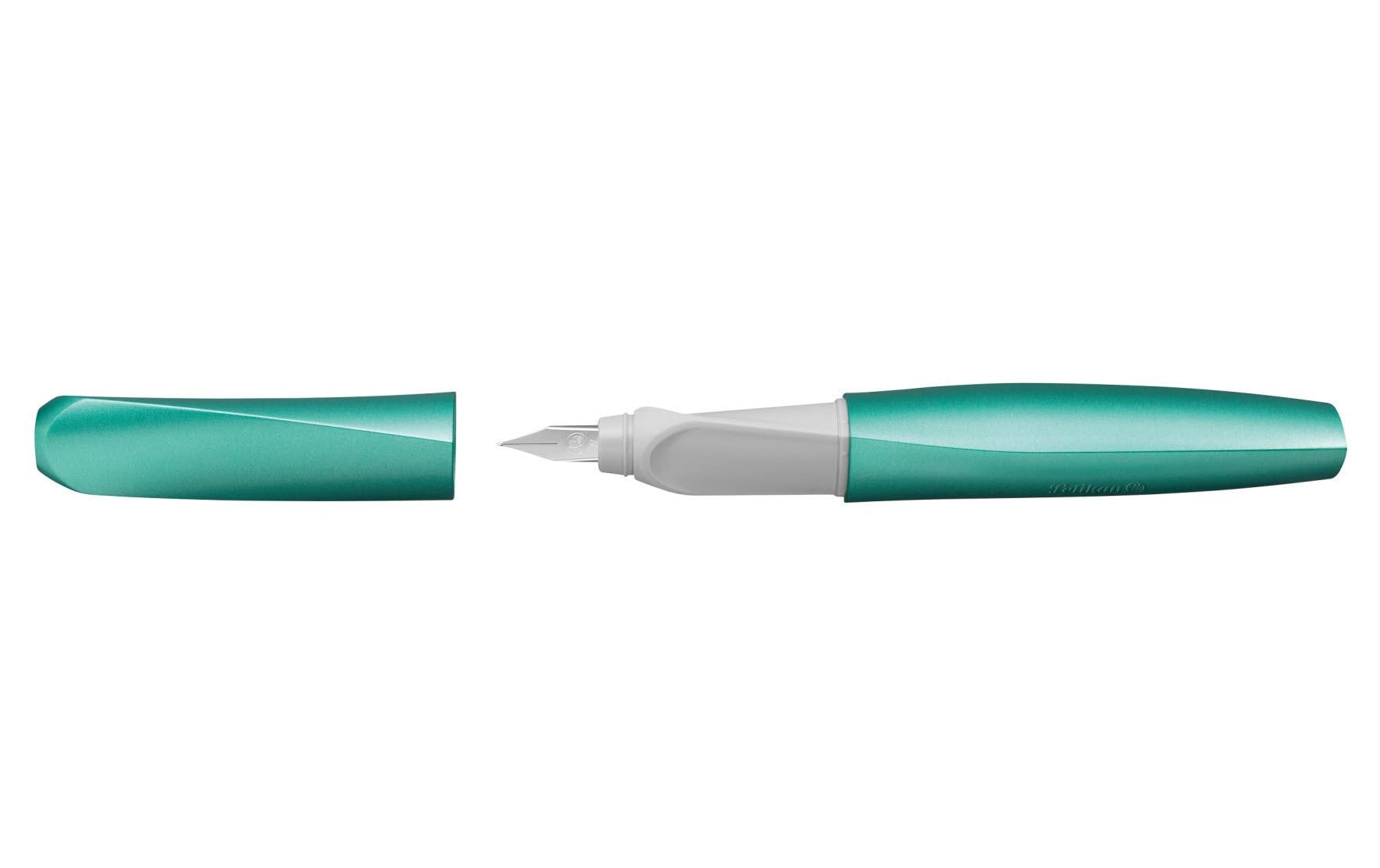 Pelikan Twist Cold Alaska – Federspitze M – für Rechts- & Linkshänder – Dunkelgrün, Blau – Patronen