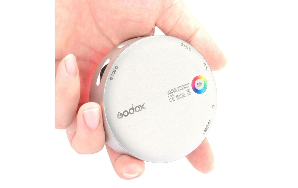 Godox Mini-RGB-Leuchte R1 – 75 × 75 mm, dimmbar, Akku, RGB, schwarz