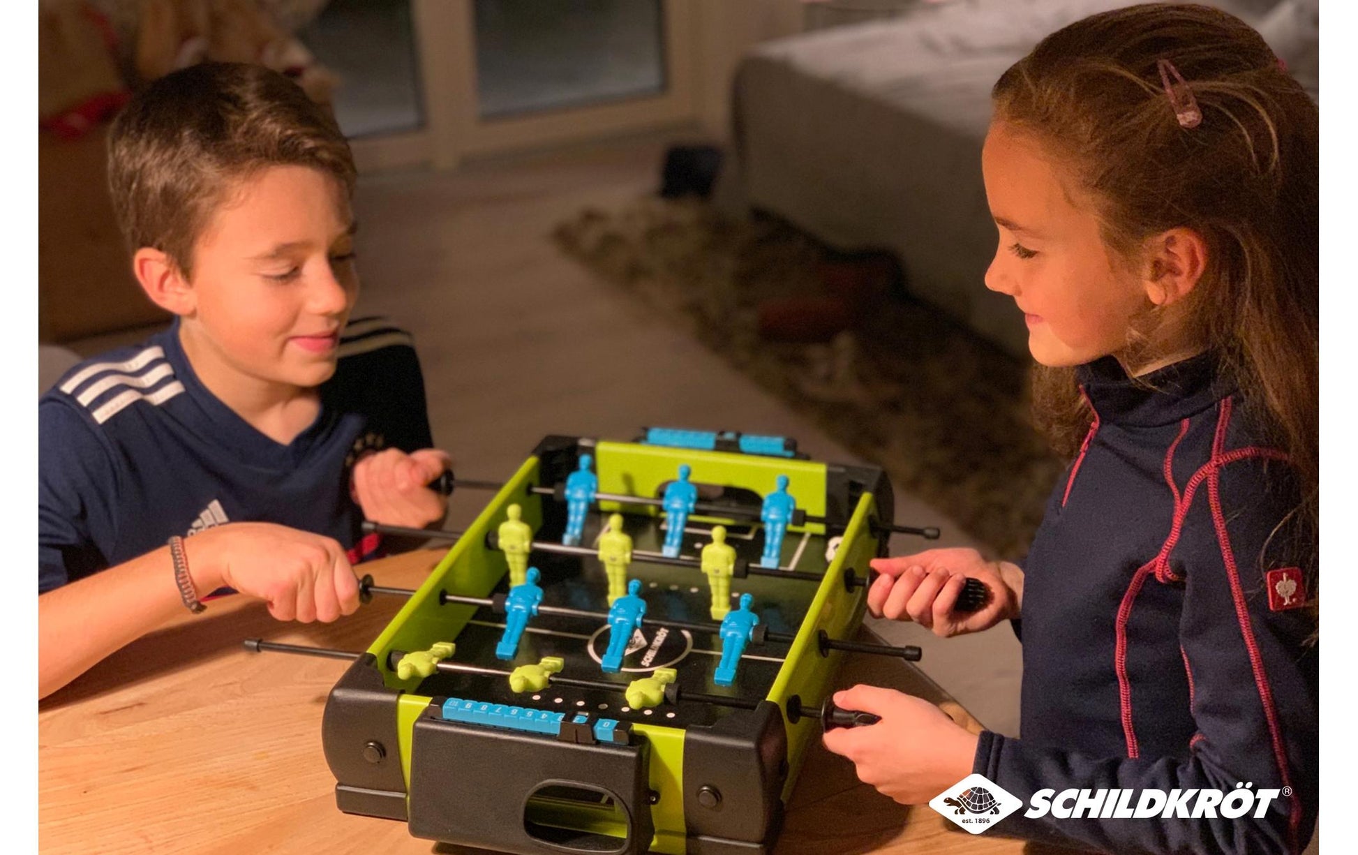 Schildkröt Funsports Mini Tischfussball – Brettspiel, 2 Spieler, ab 5 Jahren, 10 Min., EN