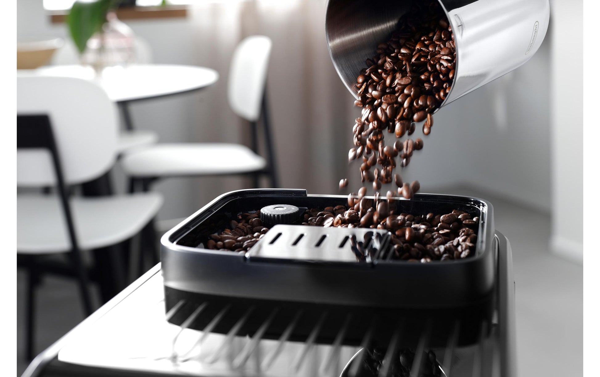 De’Longhi Magnifica Evo Kaffeevollautomat – 15 bar, 1,8 l, 250 g, Silber