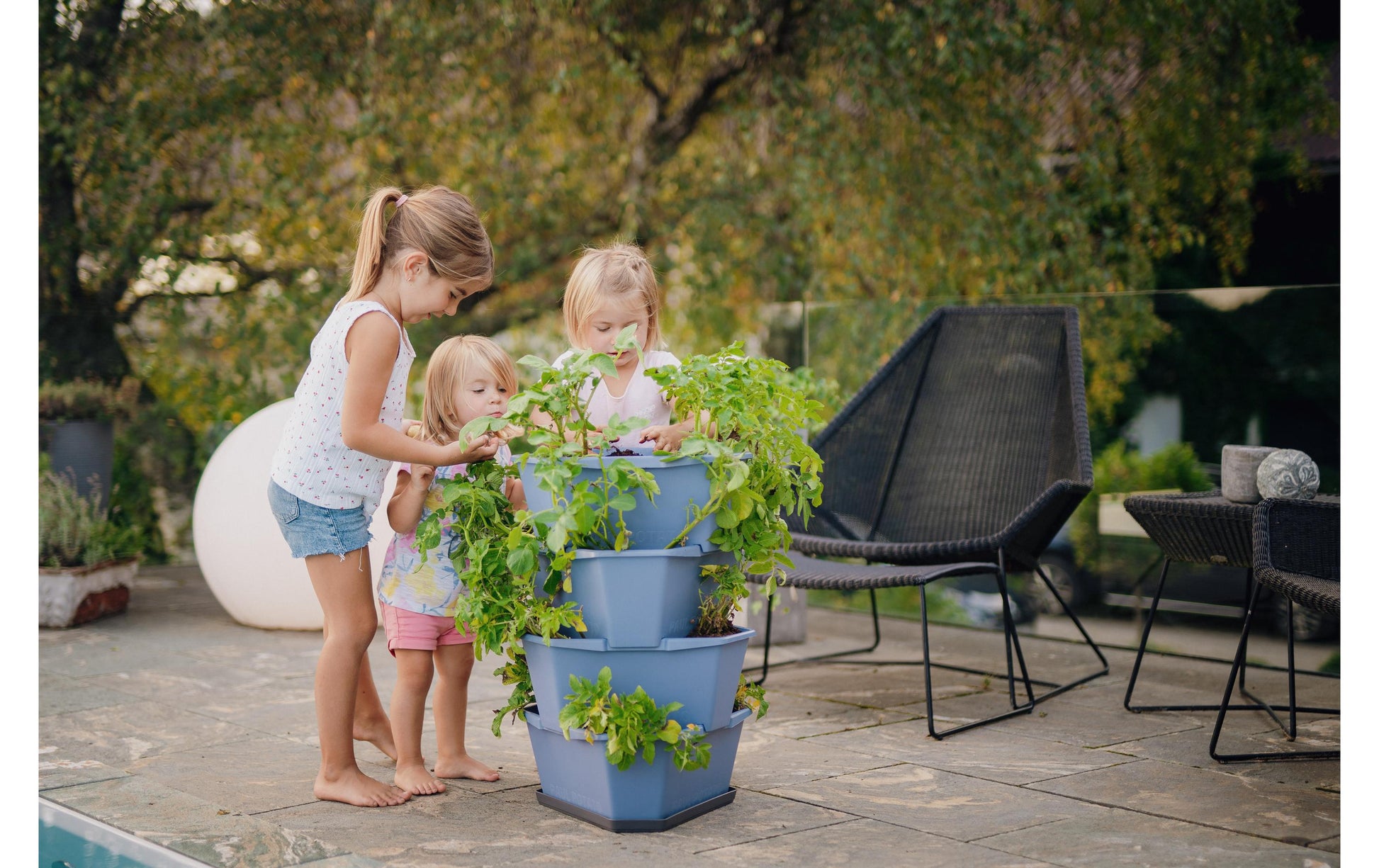 Gusta Garden Vertikale Pflanzmaschine – 44 × 65 × 44 cm – Kunststoff, Blau