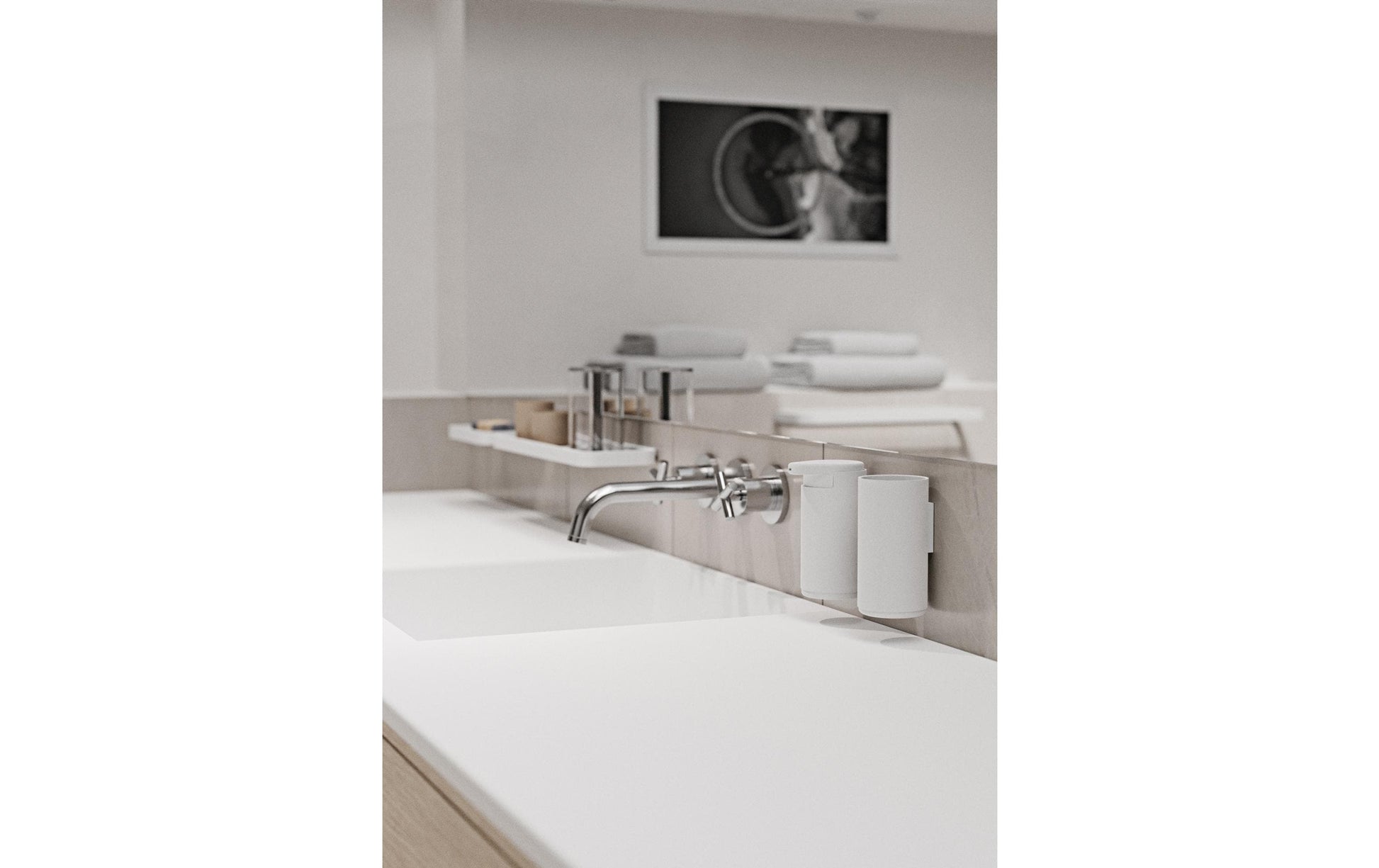 Zone Denmark Zahnbürstenhalter Rim – 7,5×7,5×13,6 cm, Kunststoff, Wandmontiert, Weiss