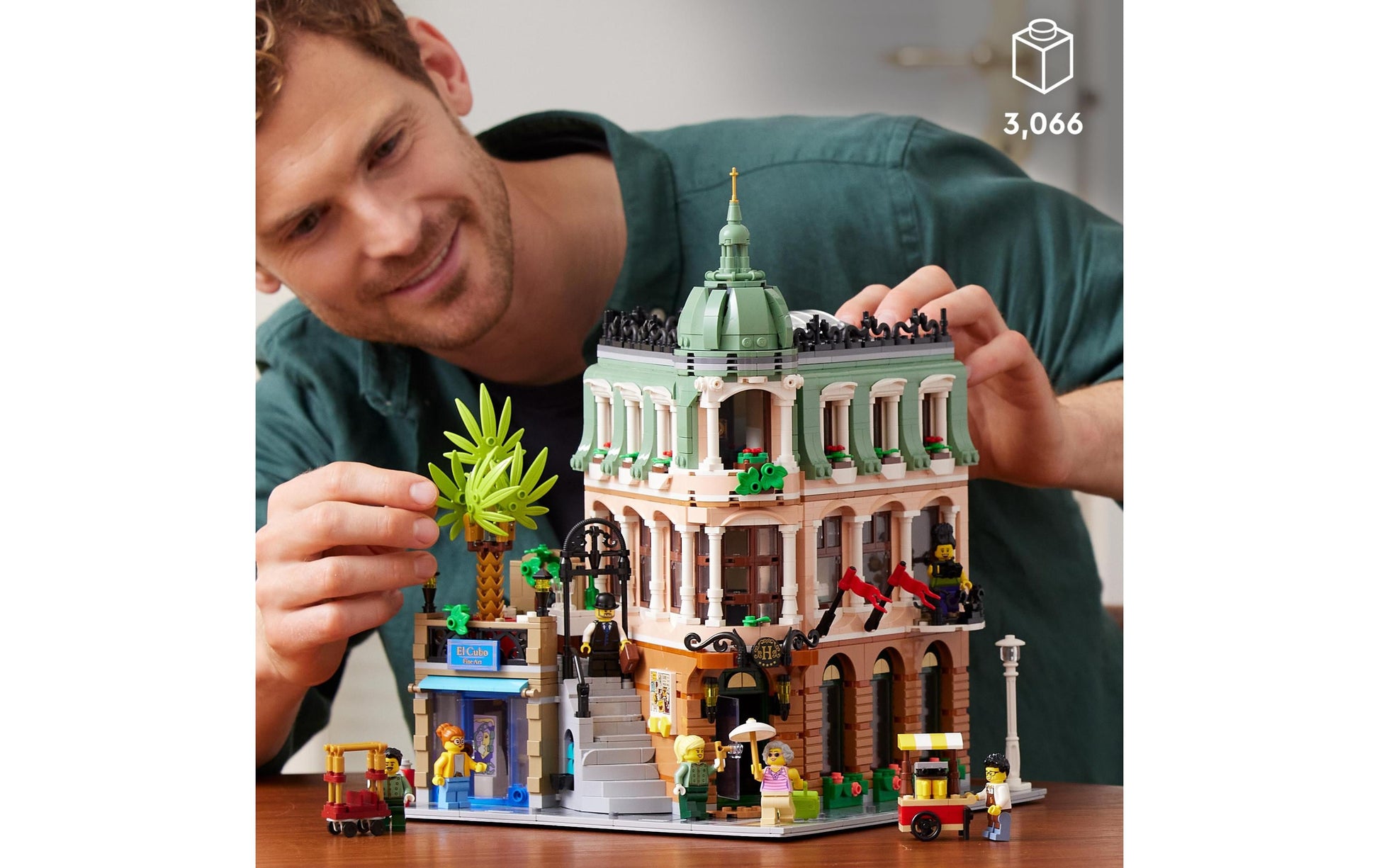 LEGO Creator Expert Boutique-Hotel – 3D-Puzzle – 3066 Teile – Ab 18 Jahren