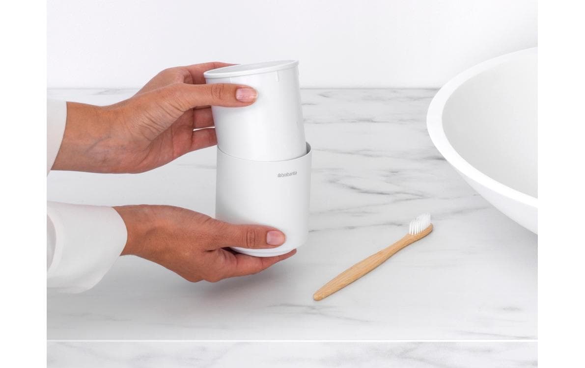 Brabantia Zahnbürstenhalter Mindset – 8,1×8,1×9,4 cm, Recycelter Kunststoff, Weiss