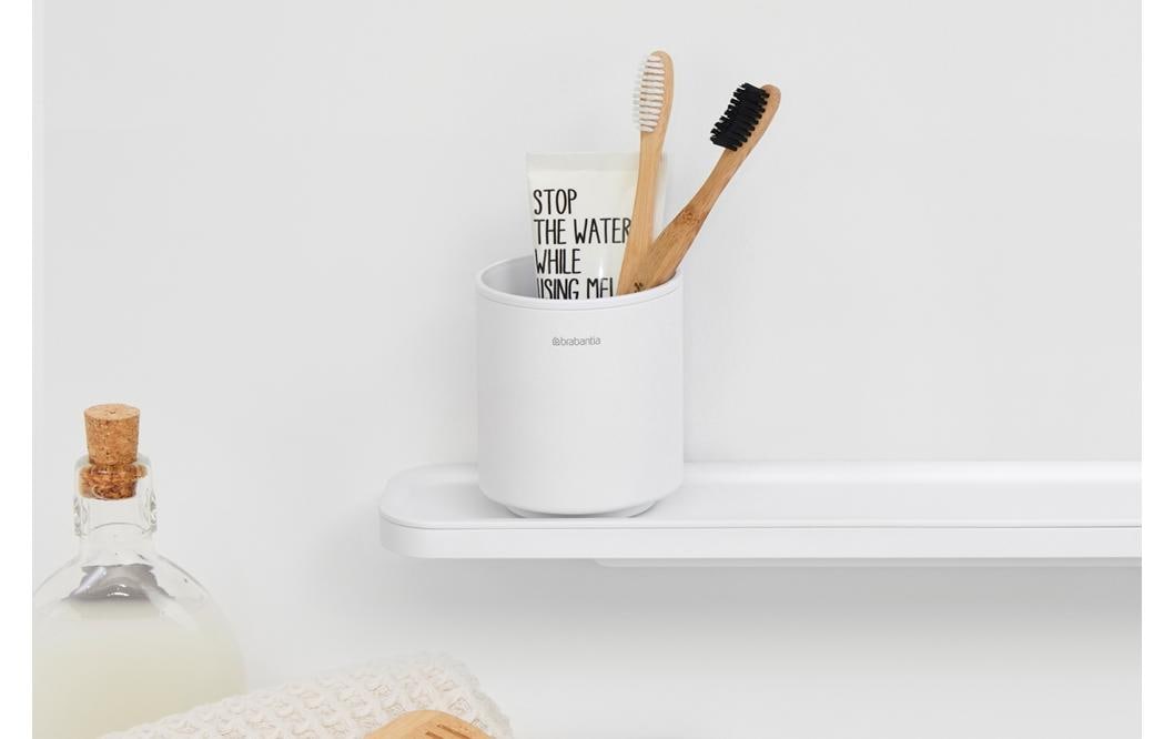 Brabantia Zahnbürstenhalter Mindset – 8,1×8,1×9,4 cm, Recycelter Kunststoff, Weiss