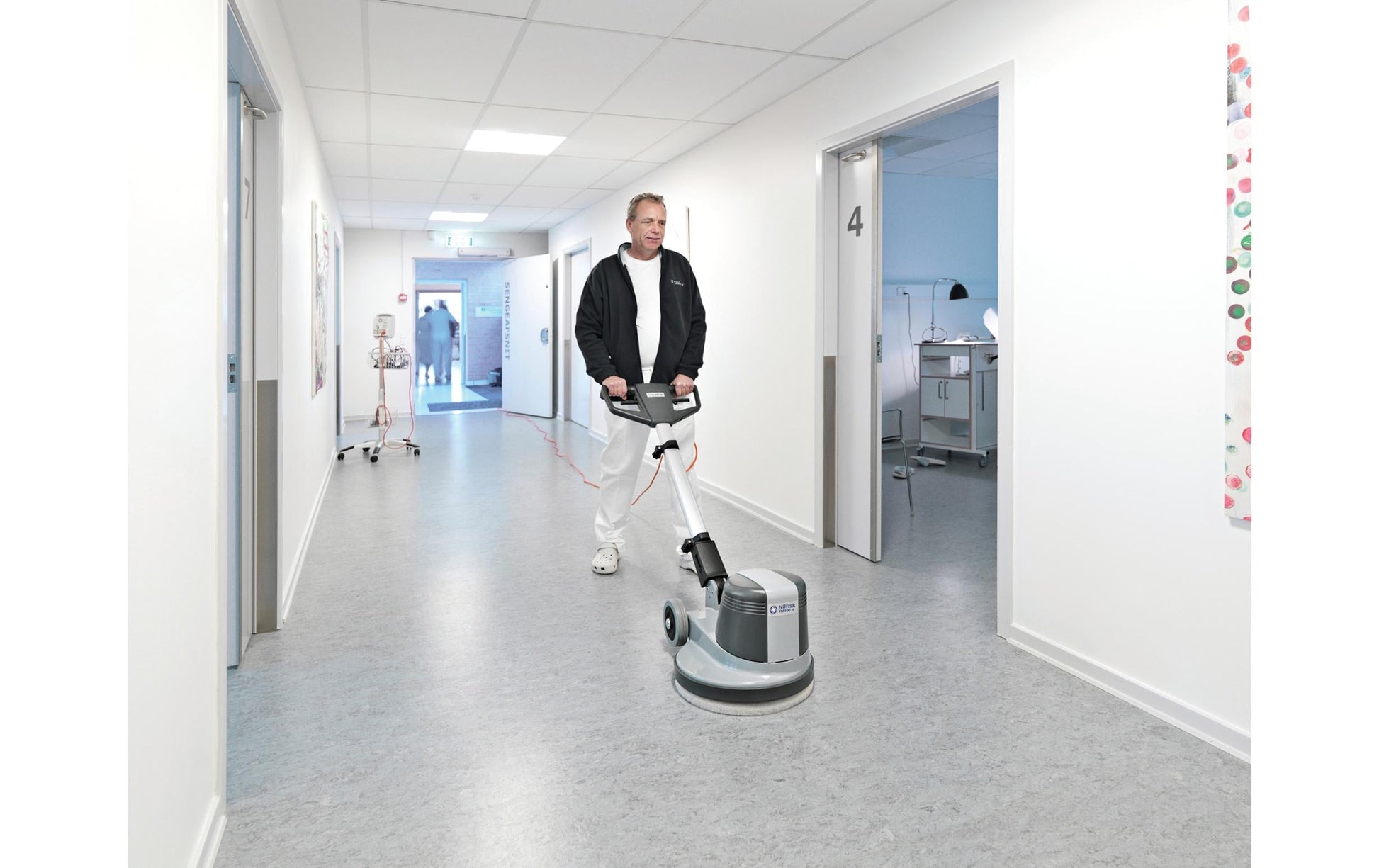 Nilfisk FM400L – Einscheibenmaschine – Ø 43 cm, 1100 W, 180 U/min, Grau