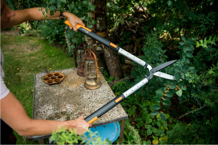 Fiskars SmartFit HS86 – Heckenschere 240 mm, Teleskop