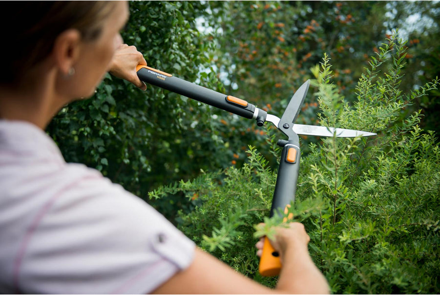 Fiskars SmartFit HS86 – Heckenschere 240 mm, Teleskop