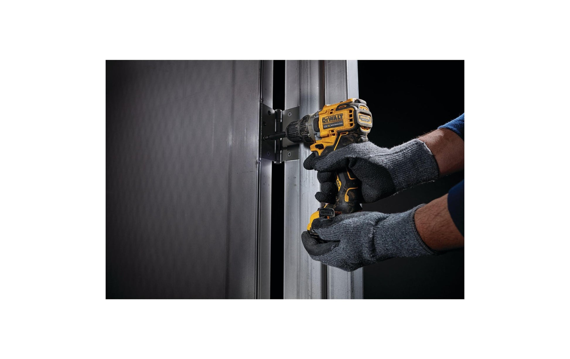 DeWalt Akku-Bohrschrauber DCD701D2-QW – 12 V (XR) – Schnellspannbohrfutter – 2×2,0 Ah & Ladegerät – Koffer