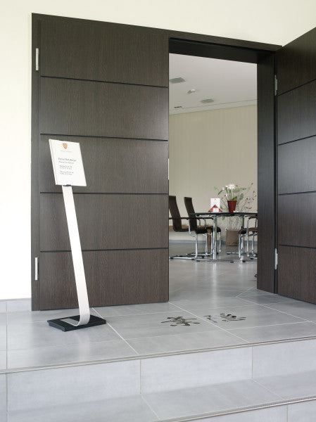 Durable Bodenständer Info Sign – für A4, transparent, Acryl/Aluminium