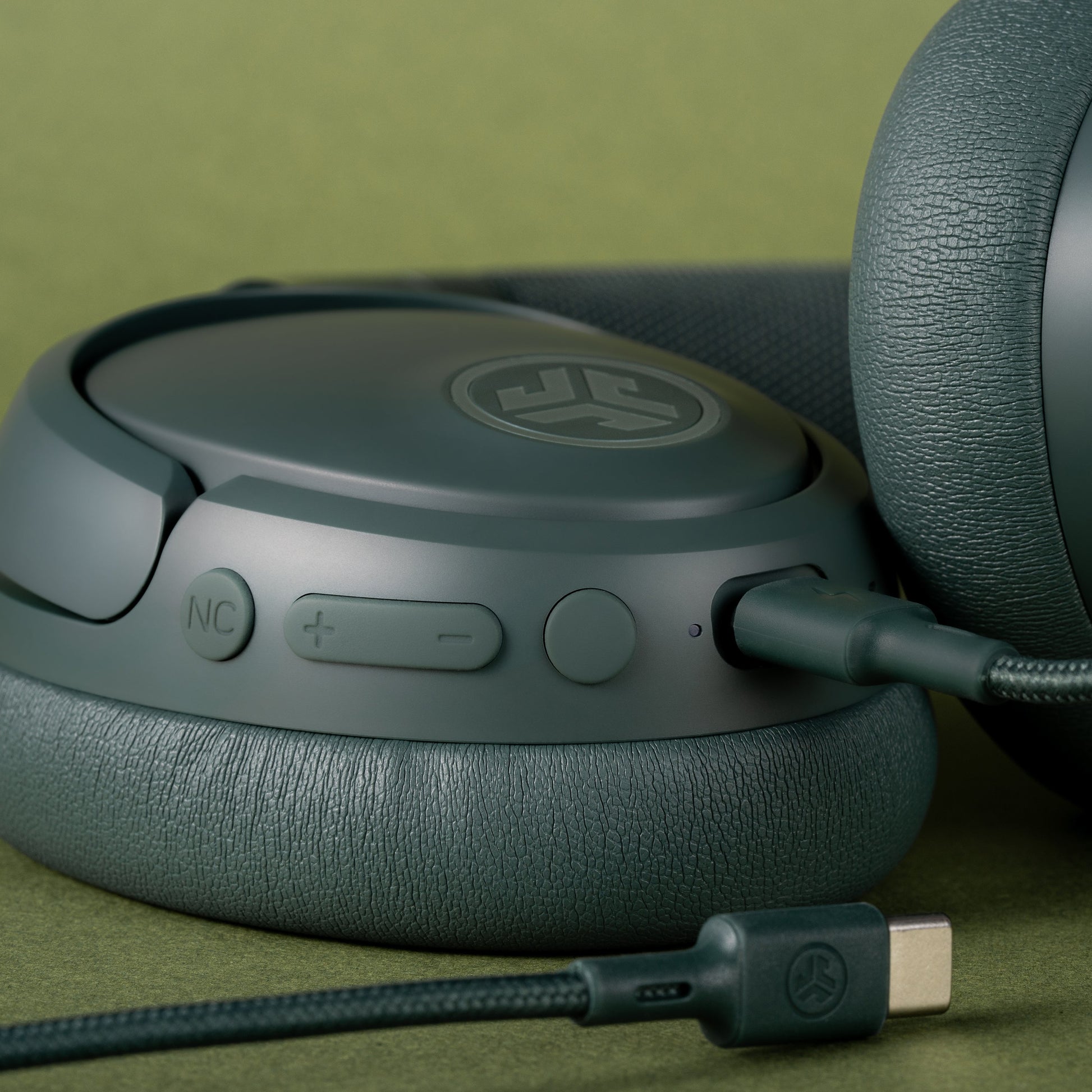 JLab JBuds Lux Over-Ear Kopfhörer – BT 5.3, ANC, Grün