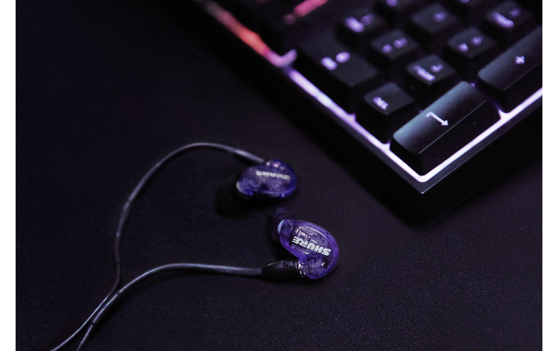 Shure SE215 – In-Ear Headset – 3,5 mm Klinke, Anruf-Management – Violett – für Apple/Android
