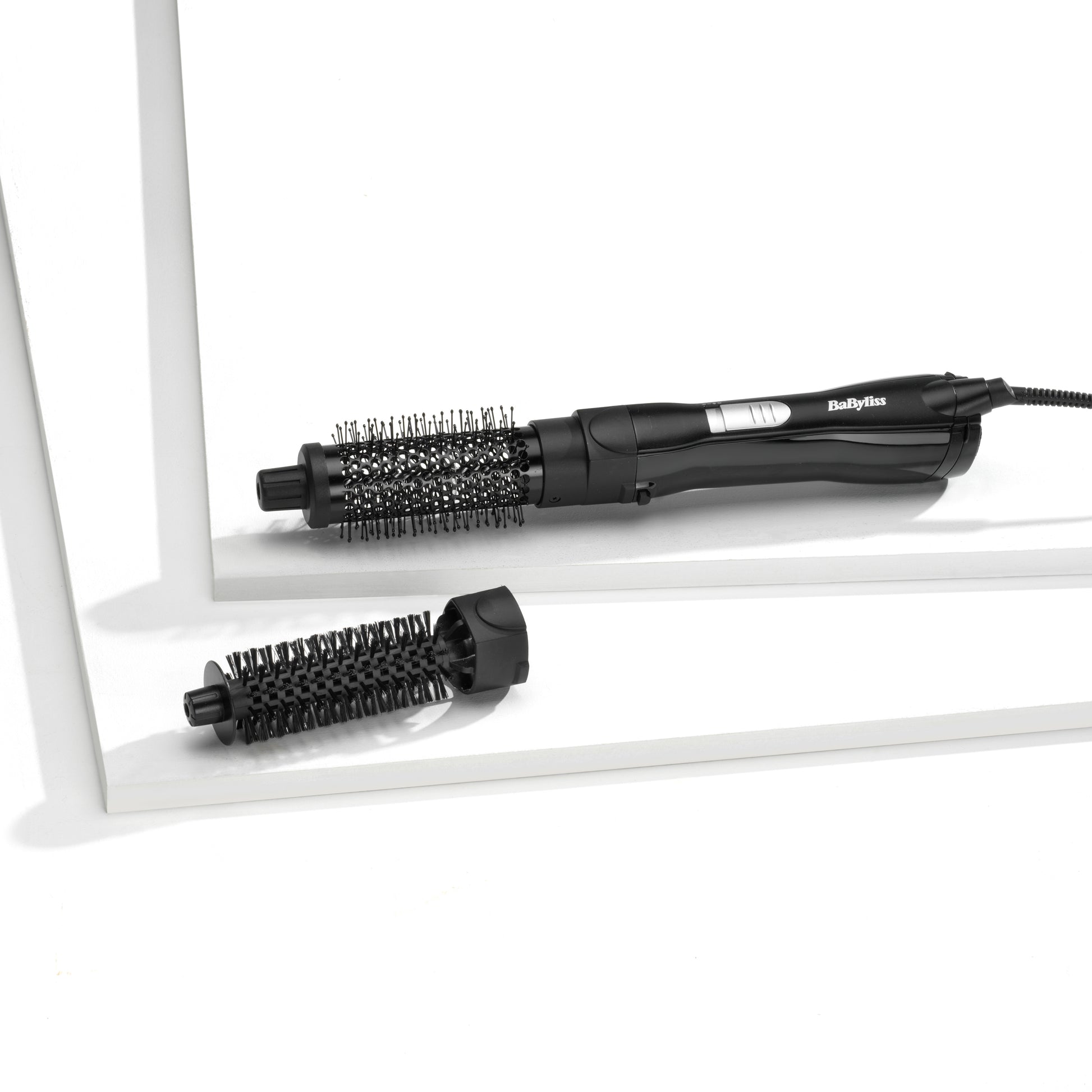 BaByliss Shape & Smooth Glättbürste AS82E – schwarz – Keramikbeschichtung, 800 W, 2 Aufsätze