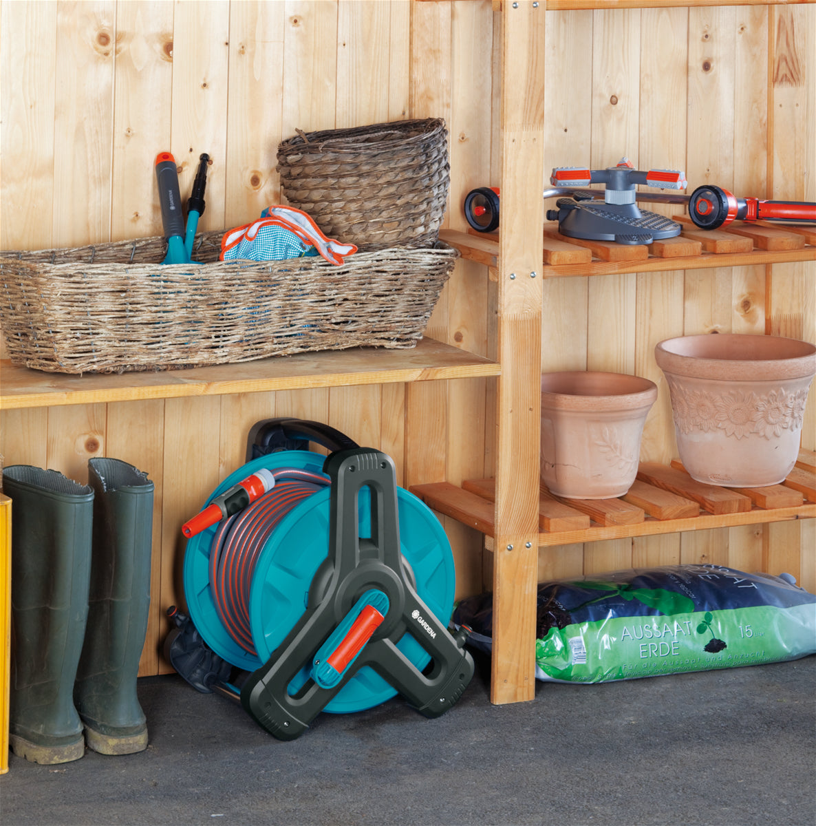 Gardena Classic Schlauchtrommel 50 m – schwarz/türkis, Metall, Kunststoff