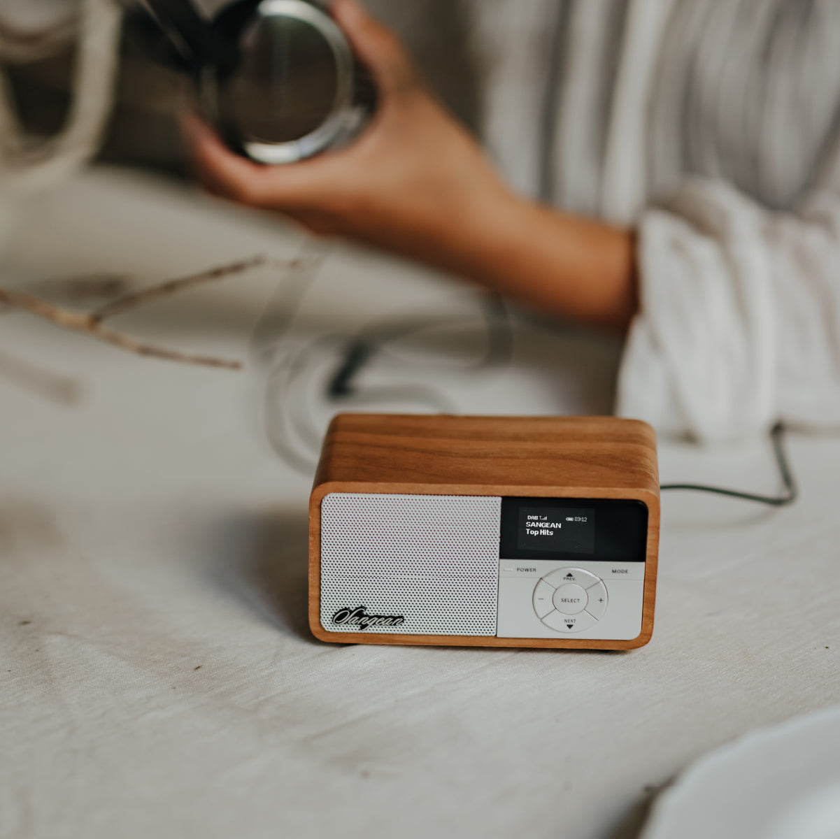 Sangean DDR-7X – DAB+/UKW-Tischradio, Bluetooth – Holz