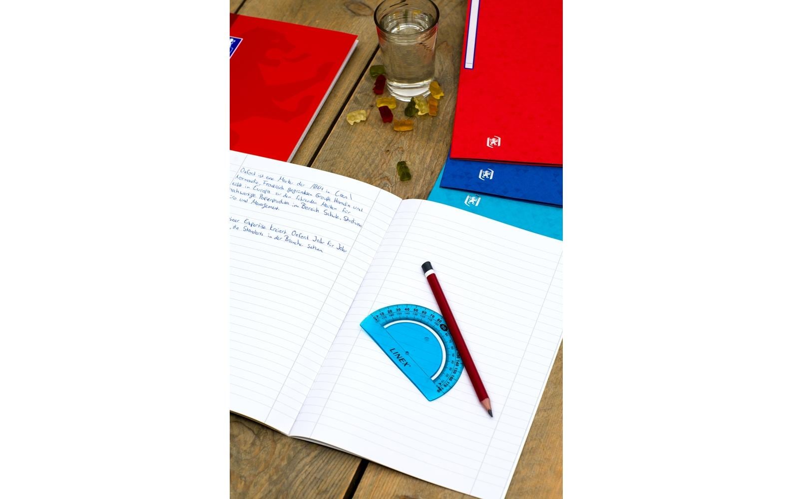 Oxford Collegeblock A4+, liniert, Spiralbindung, Karton, 80 Blatt, 4-fach gelocht, perforiert – hellgrün