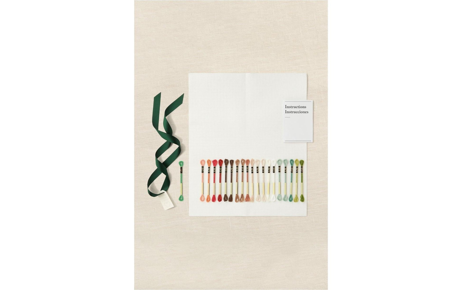 DMC Kreuzstich-Bastelset – Tieralphabet – 25,7 × 35,5 cm