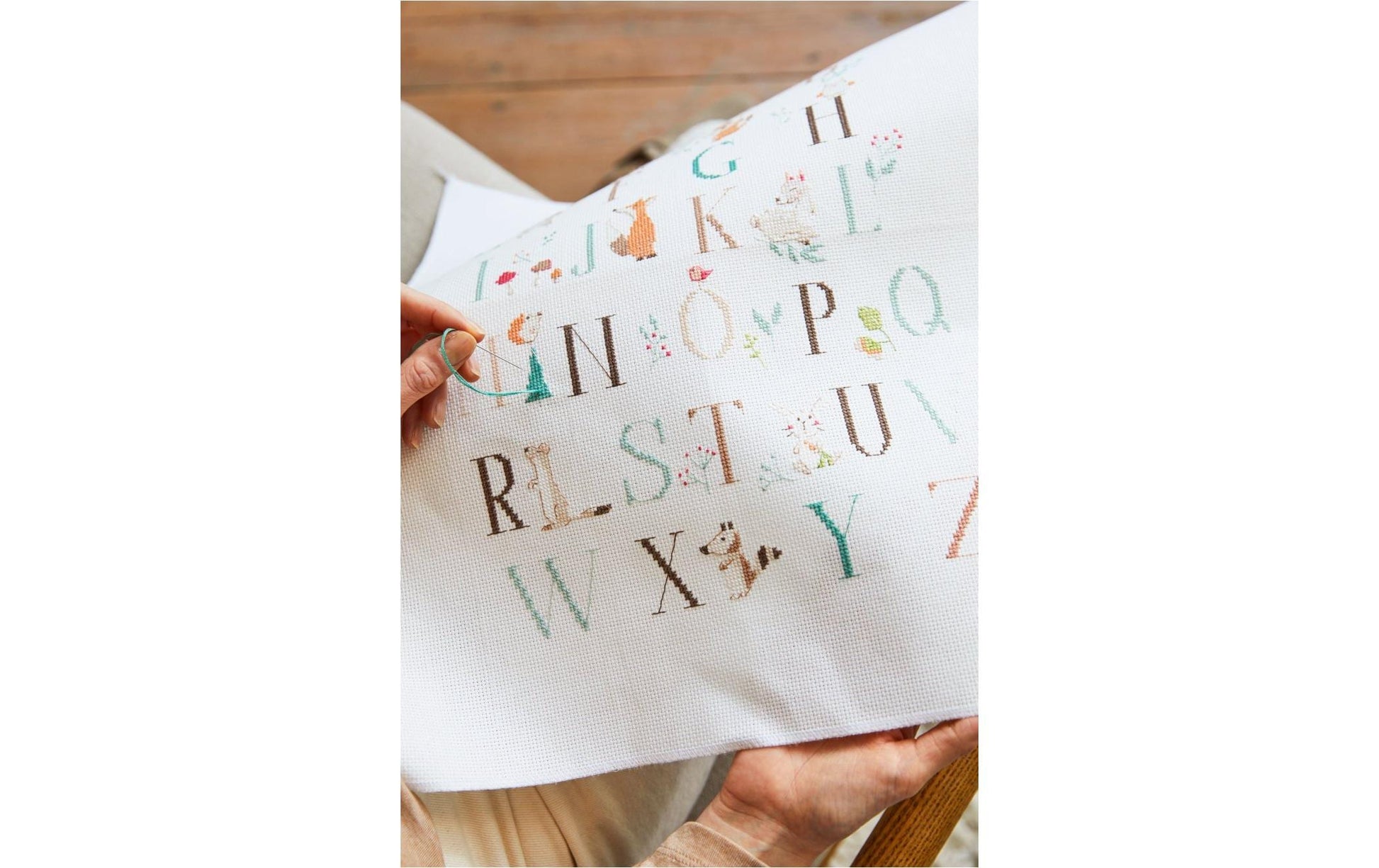DMC Kreuzstich-Bastelset – Tieralphabet – 25,7 × 35,5 cm