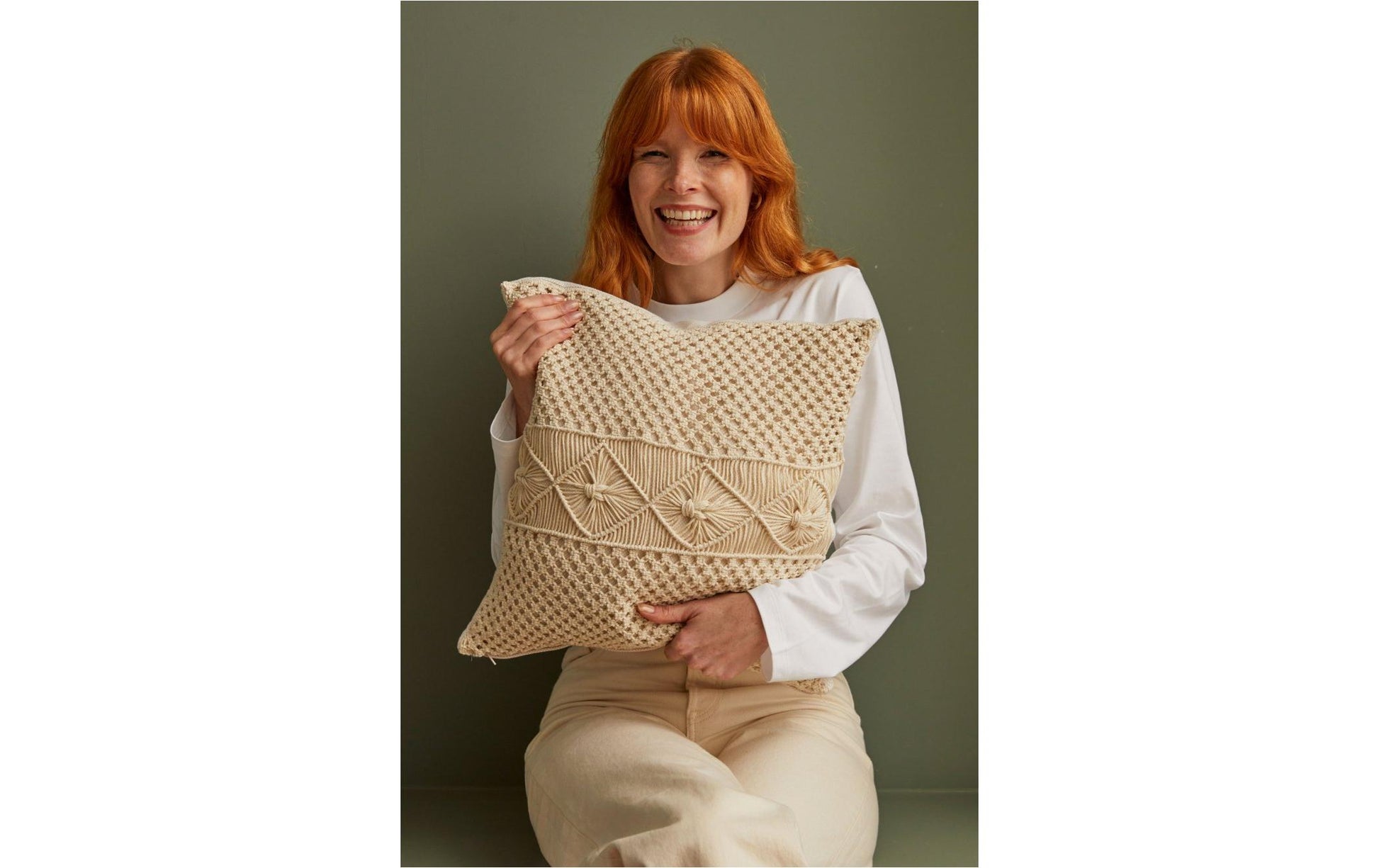 DMC Gift of Stich – Makramee-Set – Kissen – 40 × 40 cm – 8-teilig – Baumwolle/Polyester – Beige