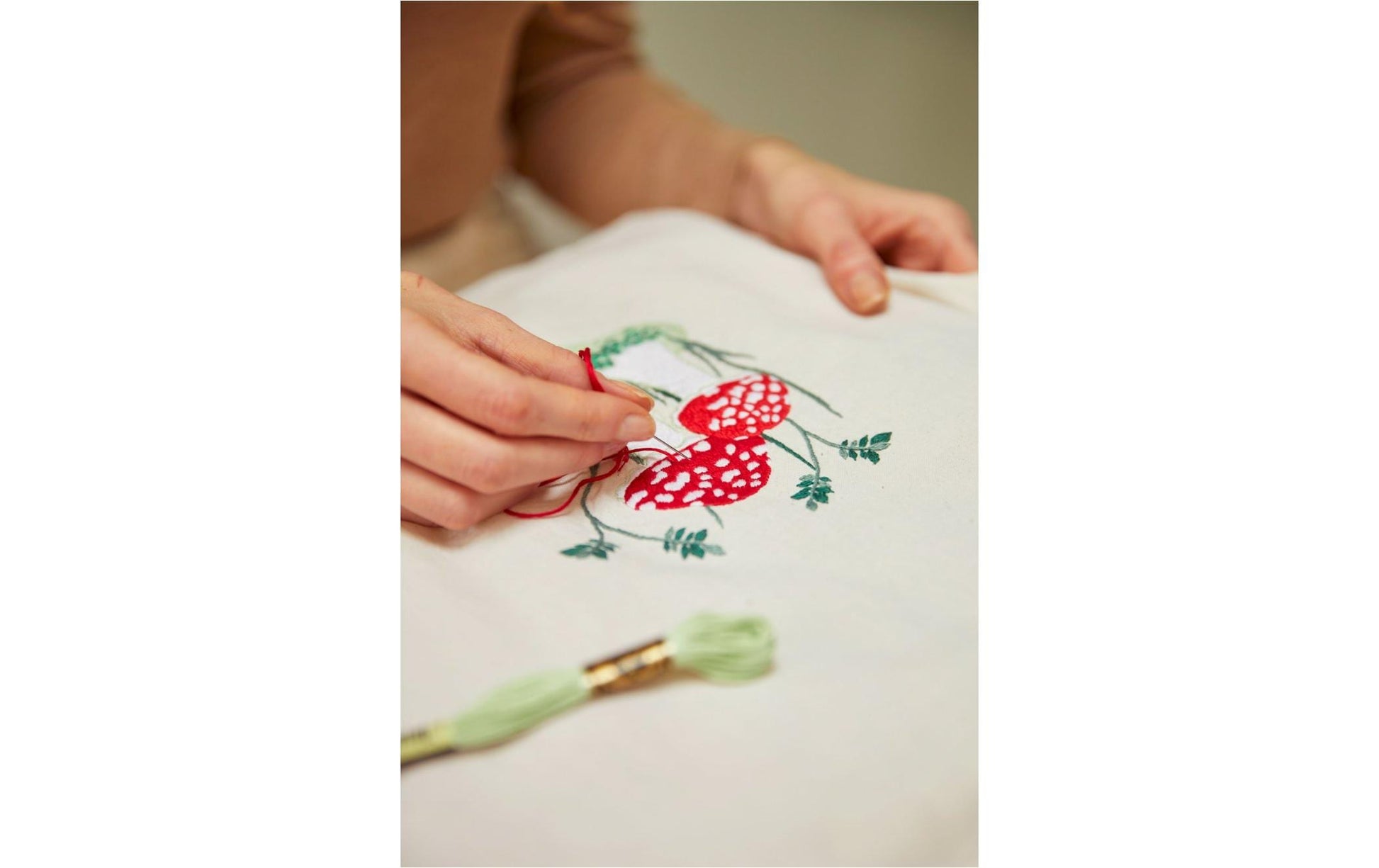 DMC Gift of Stitch – Nähset – Einkaufstasche Pilzmotiv 35 × 42 cm – 18-teilig
