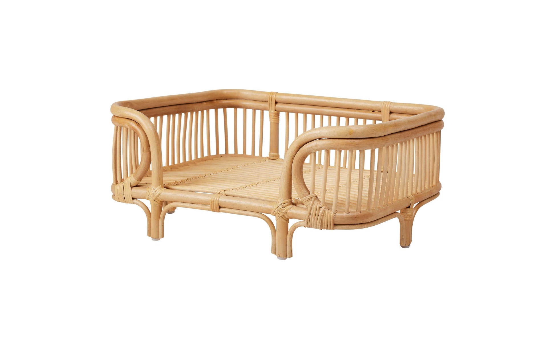 OYOY Otto Hundebett M – 55 × 69 × 30 cm – Rattan – beige
