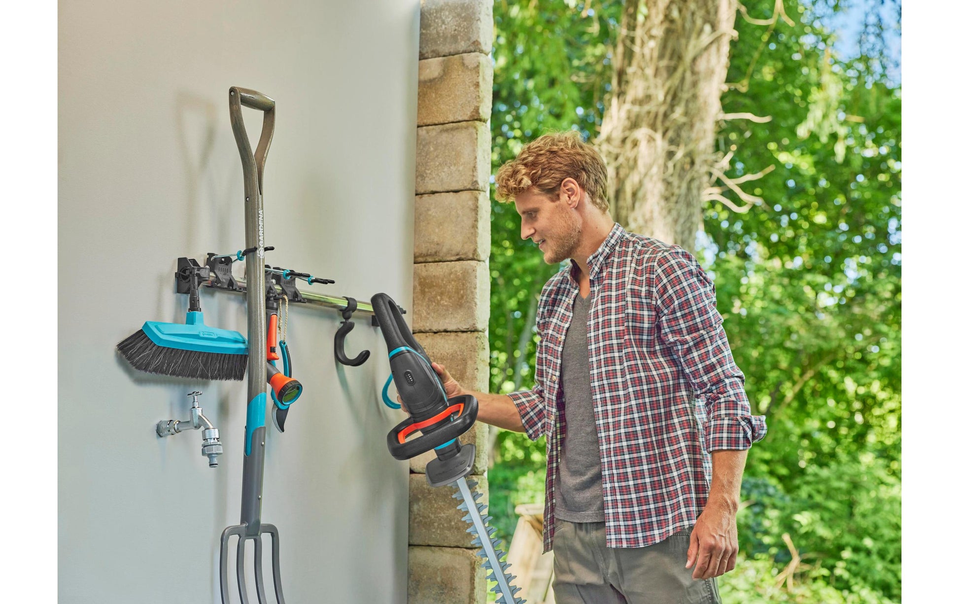 Gardena Halterung – Set Einzelhalter & Einzelhaken, grau/türkis, B 73 × H 135 × T 96 mm, für Universal