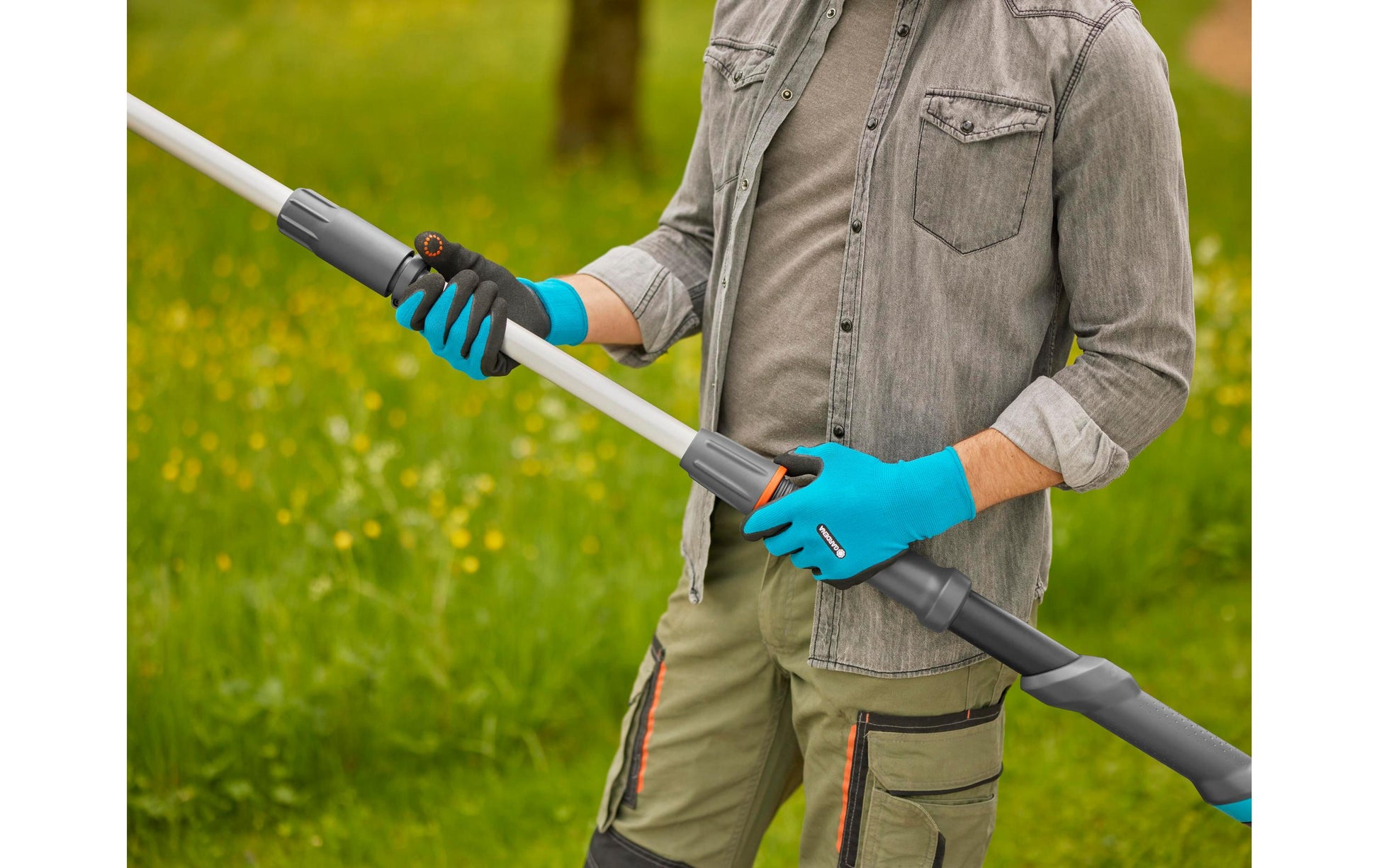 Gardena HighCut 250/18V Akku-Teleskop-Baumschere – 18 V – Max. Aststärke 28 mm – POWER FOR ALL