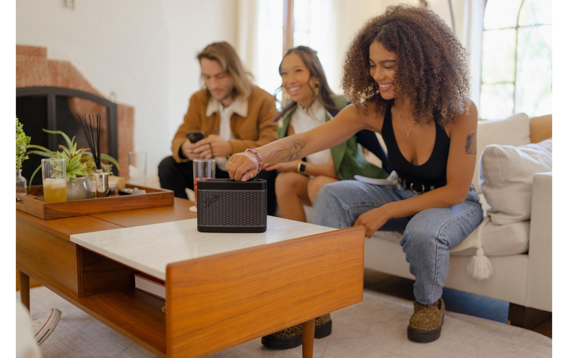 Fender Newport 2 – Bluetooth-Lautsprecher – 12 h Akku, 30 W, Bluetooth 5.0, Metall, Schwarz