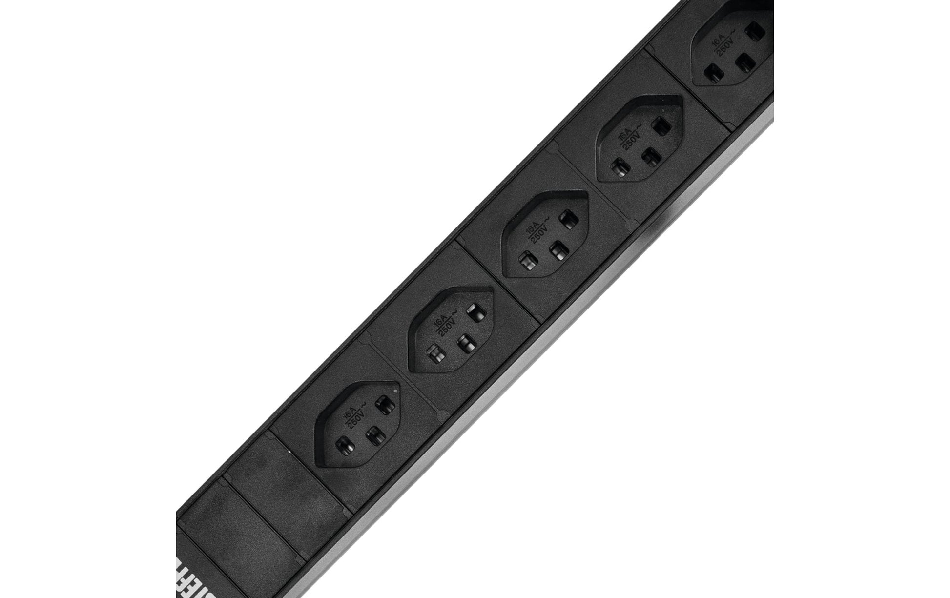 Steffen Steckdosenleiste – 8×T13, 3 m, IP20