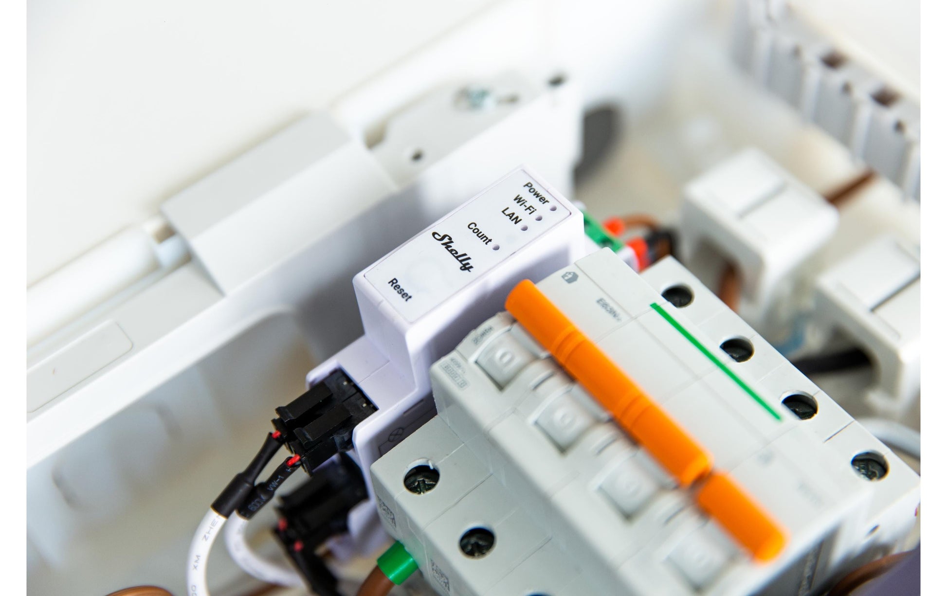 Shelly Pro 3EM – Energiezähler – 3-Phasen, LAN/WLAN, DIN-Schiene