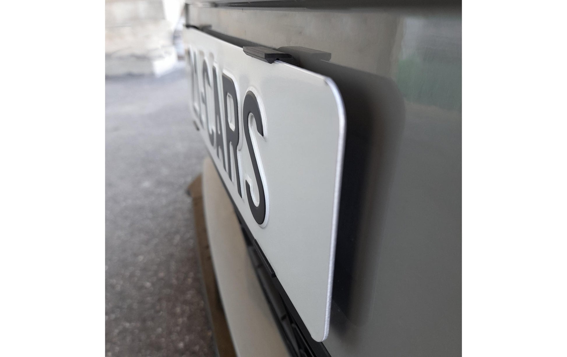 21CARS Kennzeichenhalterset – für Auto – Langformat – Klicksystem, Kunststoff, Schwarz