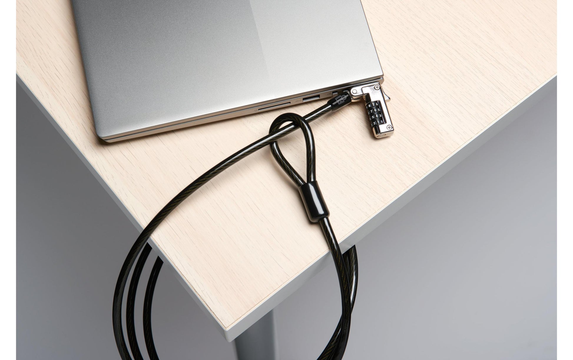 Kensington Slim Resettable Kombinations-Laptop-Schloss Zubehörtasche
