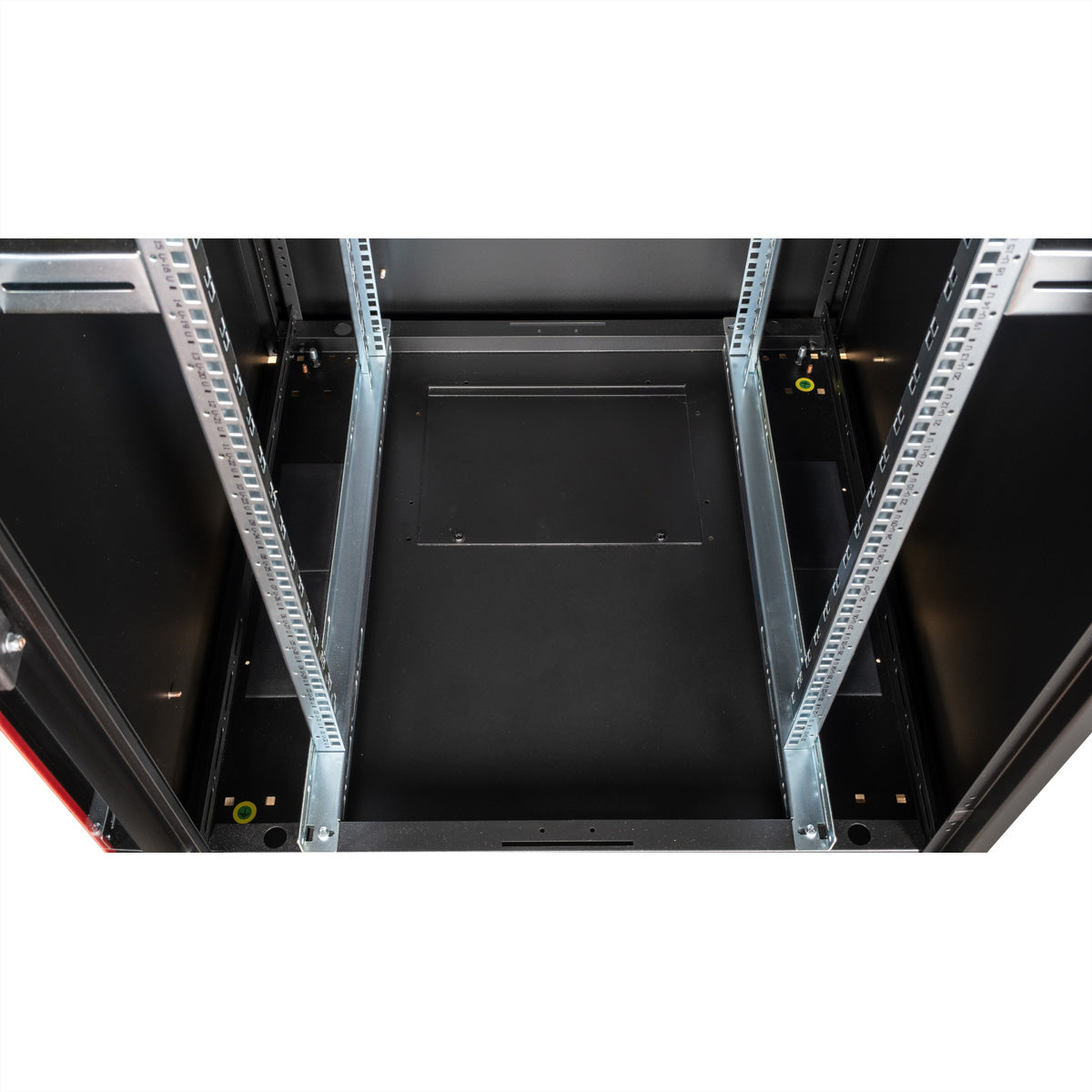ROLINE Basic – 19" Netzwerkschrank 32U, IP20, abschliessbar, 600 × 600 × 1560 mm, schwarz, Stahl
