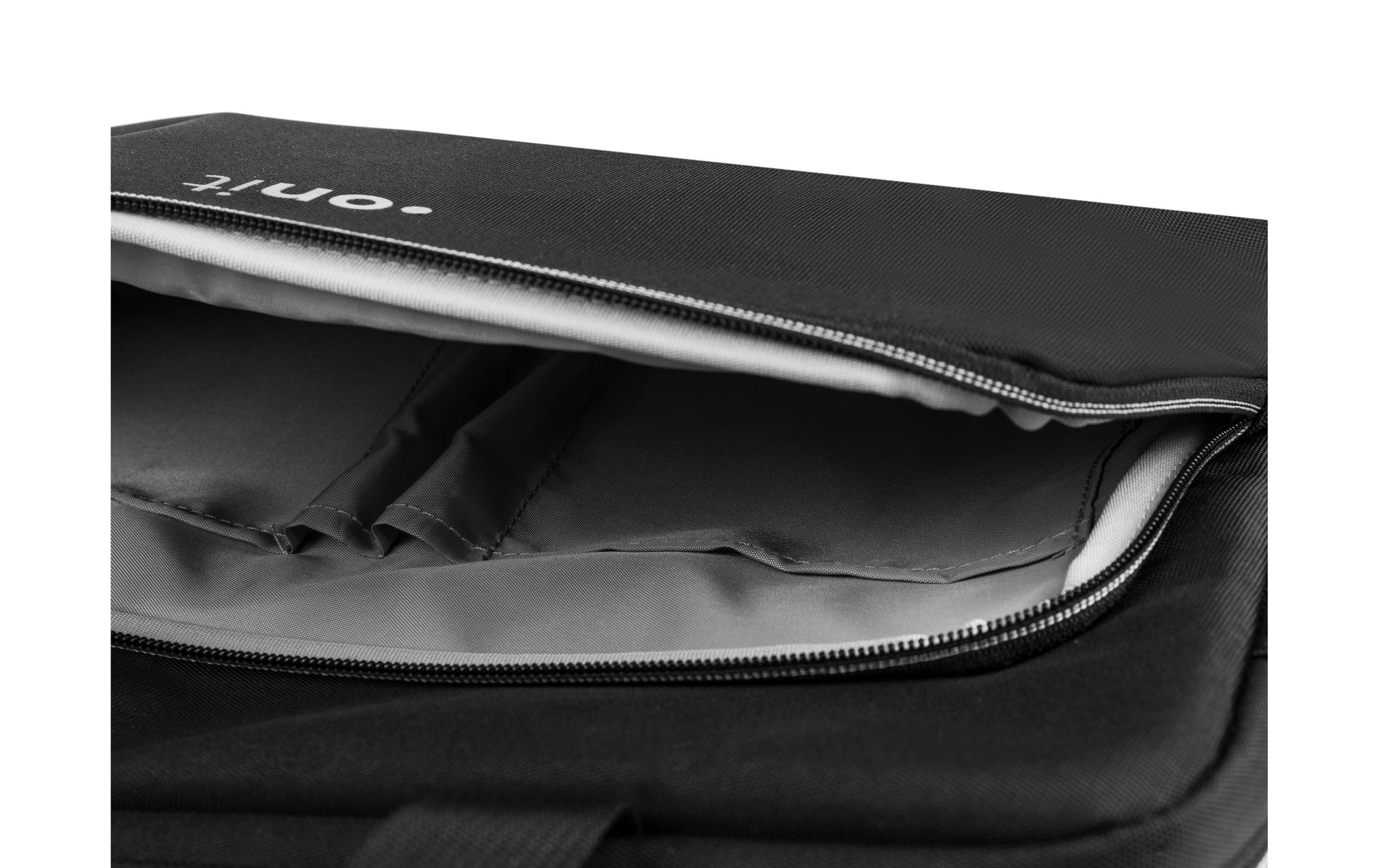 ONIT Notebook-Schutzhülle 14,1" – Schwarz