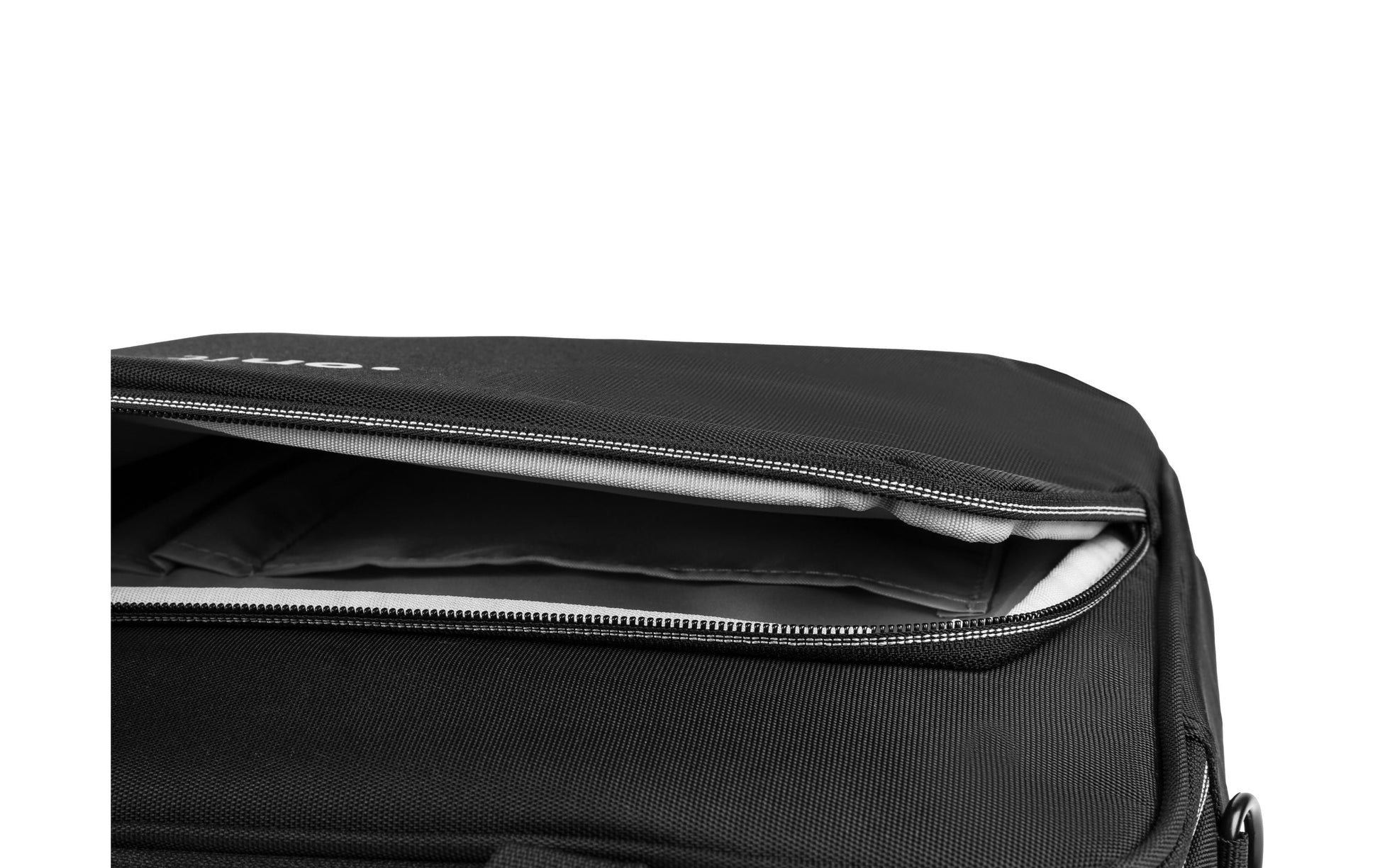 ONIT Notebook-Tasche bis 15,6" – Trolley-Band, 600D rPET – Schwarz