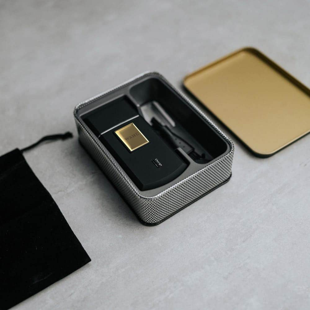 Wahl Folienschaber Travel Shaver Gold Edition – Schnittbreite 3,3 cm, 45 min Laufzeit – Schwarz/Gold