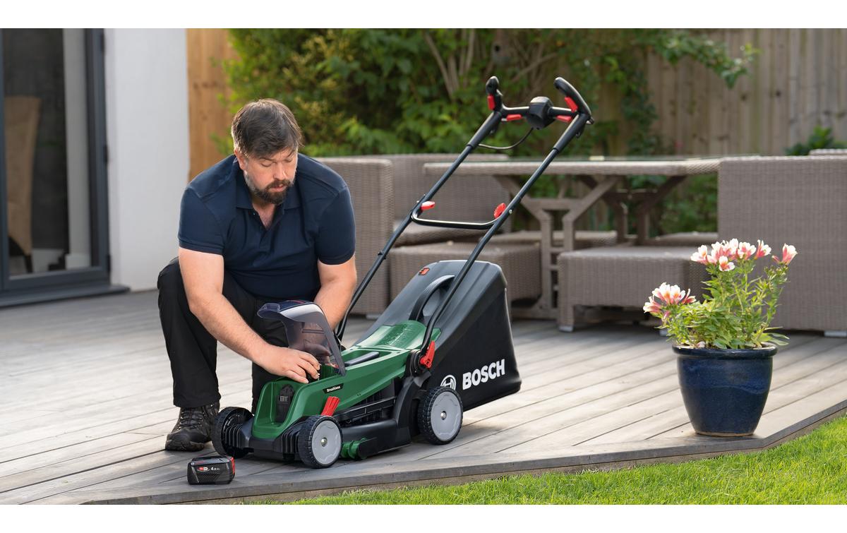 Bosch UniversalRotak Rasenmäher, bürstenlos – 36 V (2×18 V) – Schnittbreite 37 cm – 40 l – Solo – POWER FOR ALL