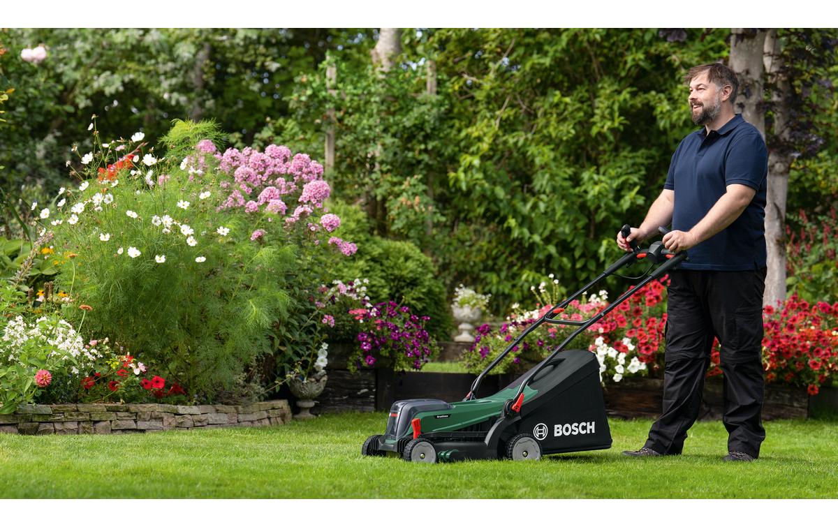 Bosch UniversalRotak Rasenmäher, bürstenlos – 36 V (2×18 V) – Schnittbreite 37 cm – 40 l – Solo – POWER FOR ALL