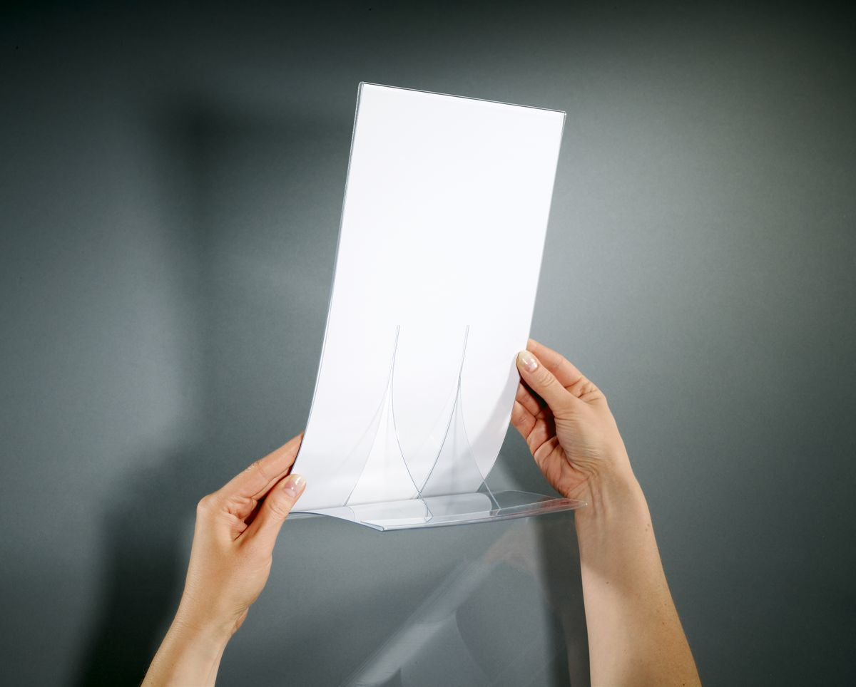 Sigel Tischaufsteller – für A4 Hochformat, transparent, Kunststoff, 220 × 150 × 335 mm