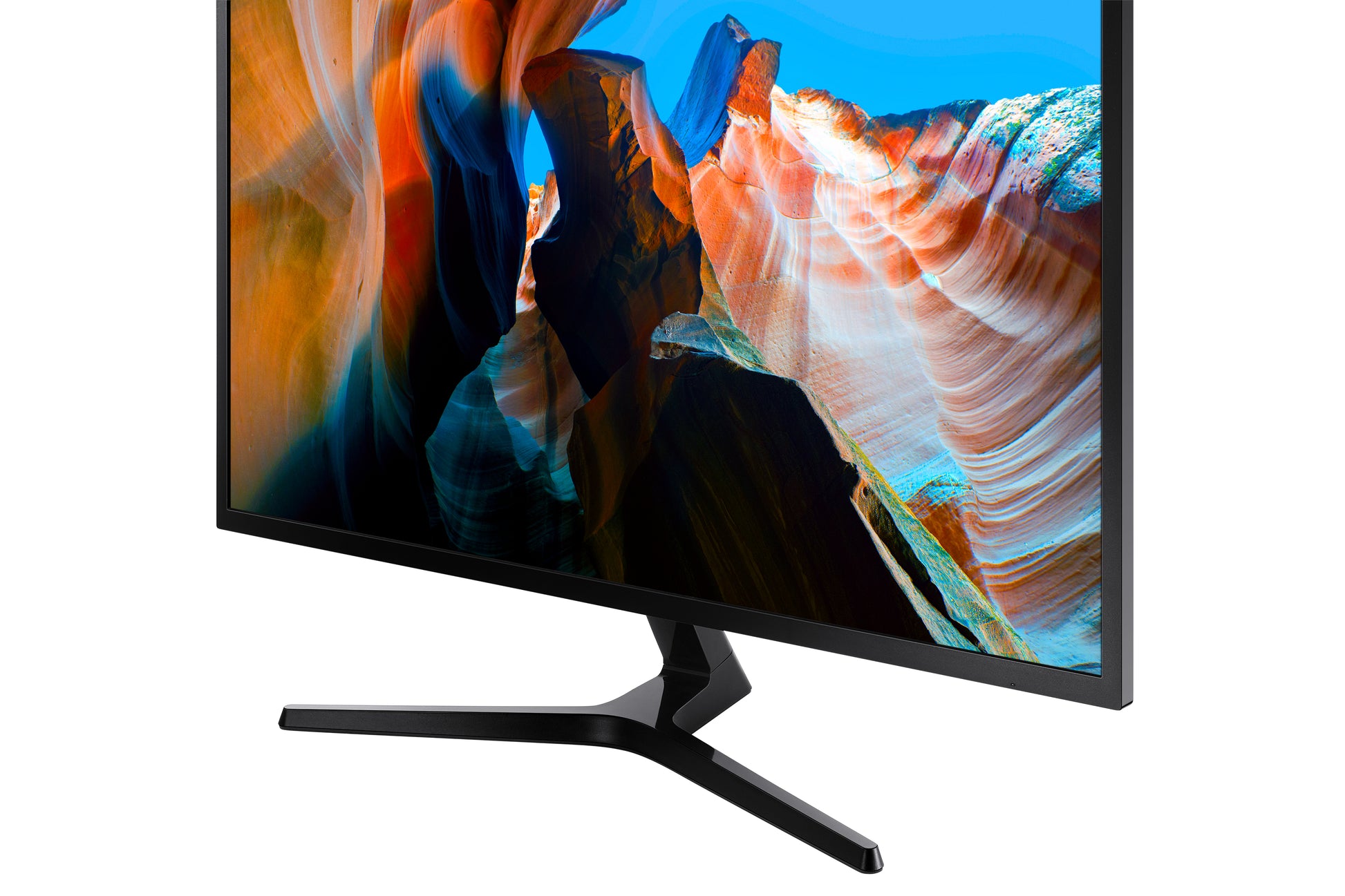 Samsung LU32J590UQPXEN – 32", 3840 × 2160 (4K), VA