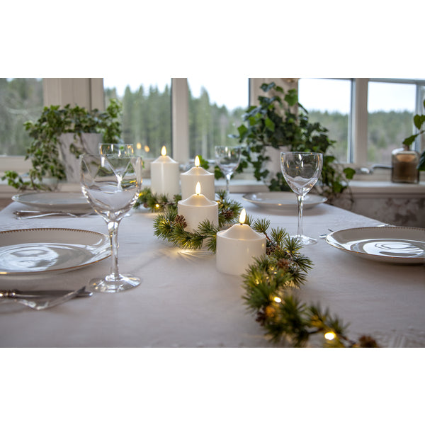 Star Trading Lichterkette Larix – 140 cm, 0,18 W, Warmweiss, IP44, Grün, Timer, Batteriebetrieb (3× AA)
