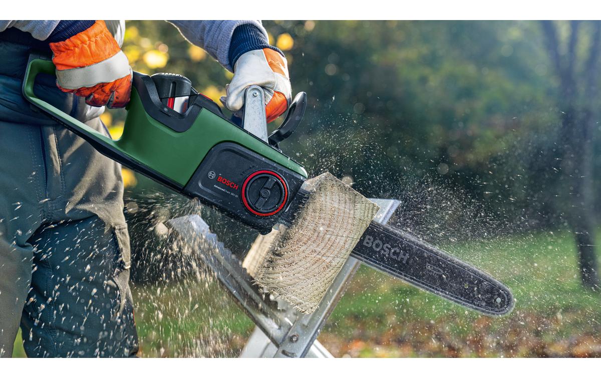 Bosch AdvancedChain 36V-35-30 Kettensäge – 36 V – Schwertlänge 31 cm – Mit Akku & Ladegerät – POWER FOR ALL