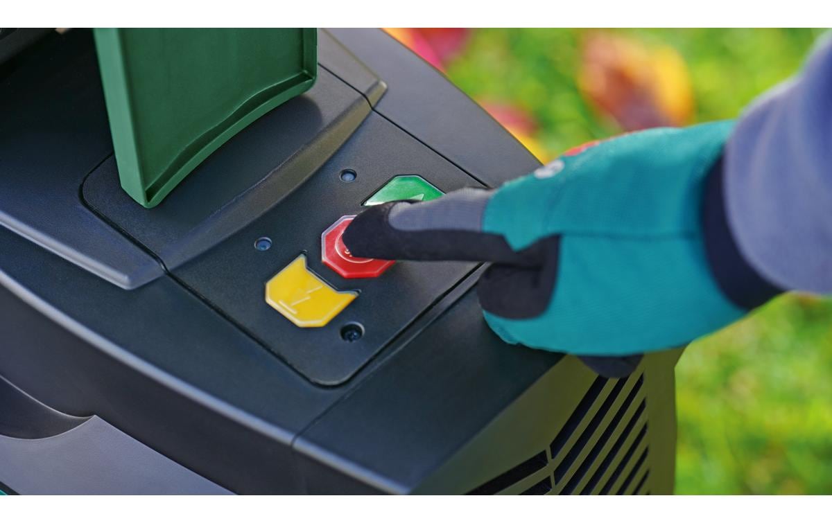 Bosch AXT 23 TC Häcksler – 2300 W – Ø 42 mm – 53 l – Netzbetrieb