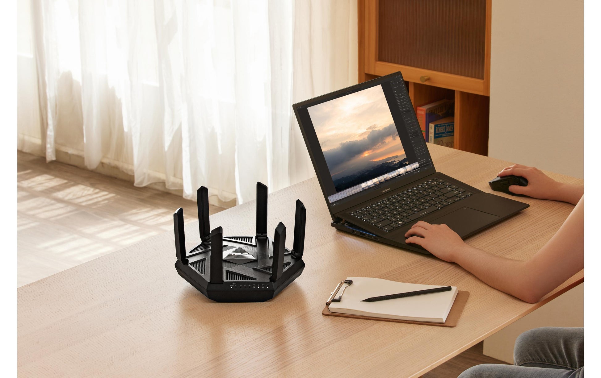 ASUS RT-AXE7800 Tischrouter – Wi-Fi 6E, Ethernet – Netzstrom 110–240 V
